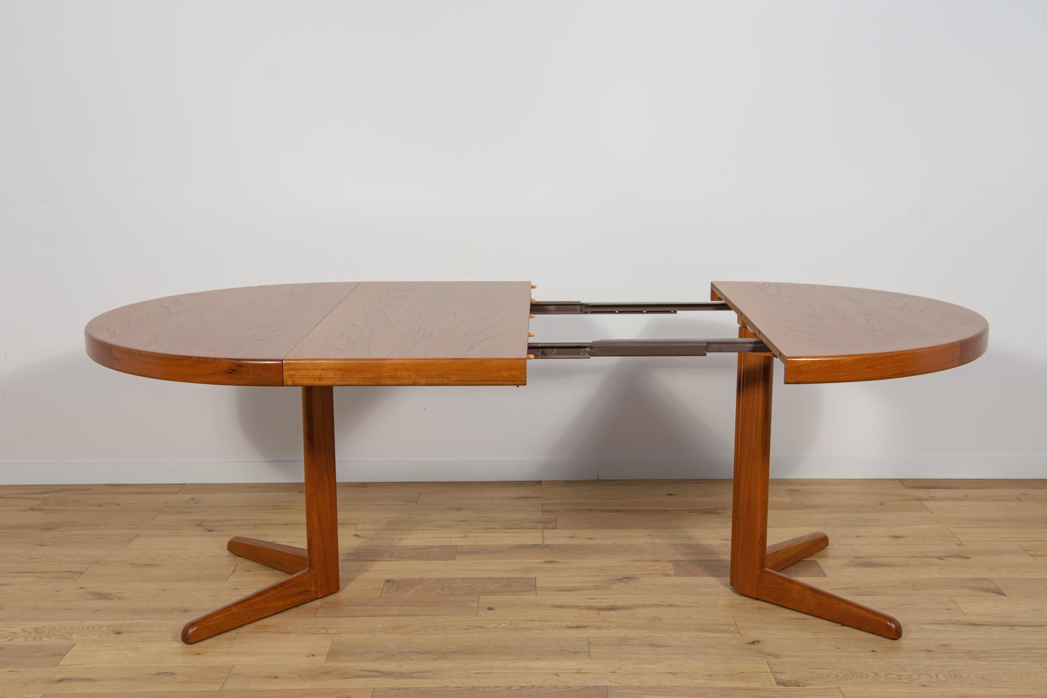 Mid-20th Century Mid Century Extendable Dining Table by Henry Walter Klein for Bramin, Denmark.