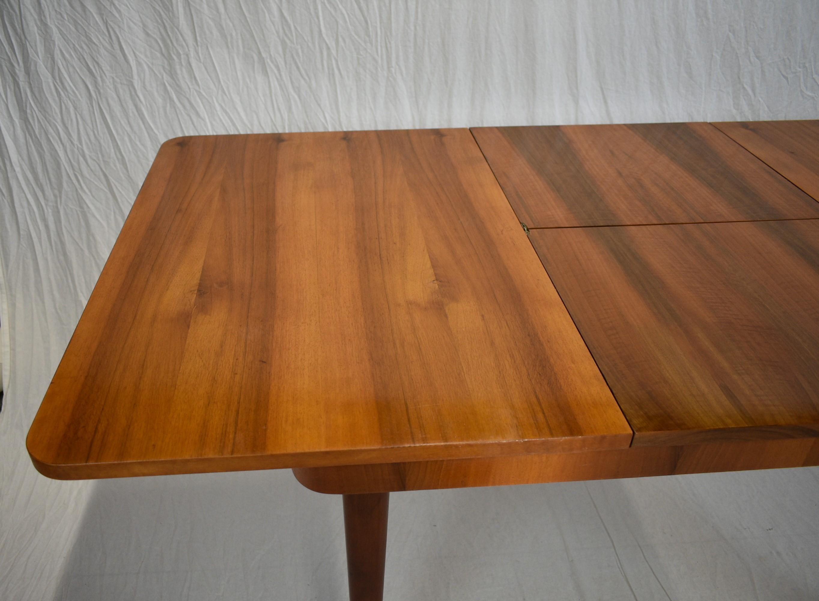 Mid-20th Century Mid-Century Extendable Dining Table Designed by Jindřich Halabala for UP Závody