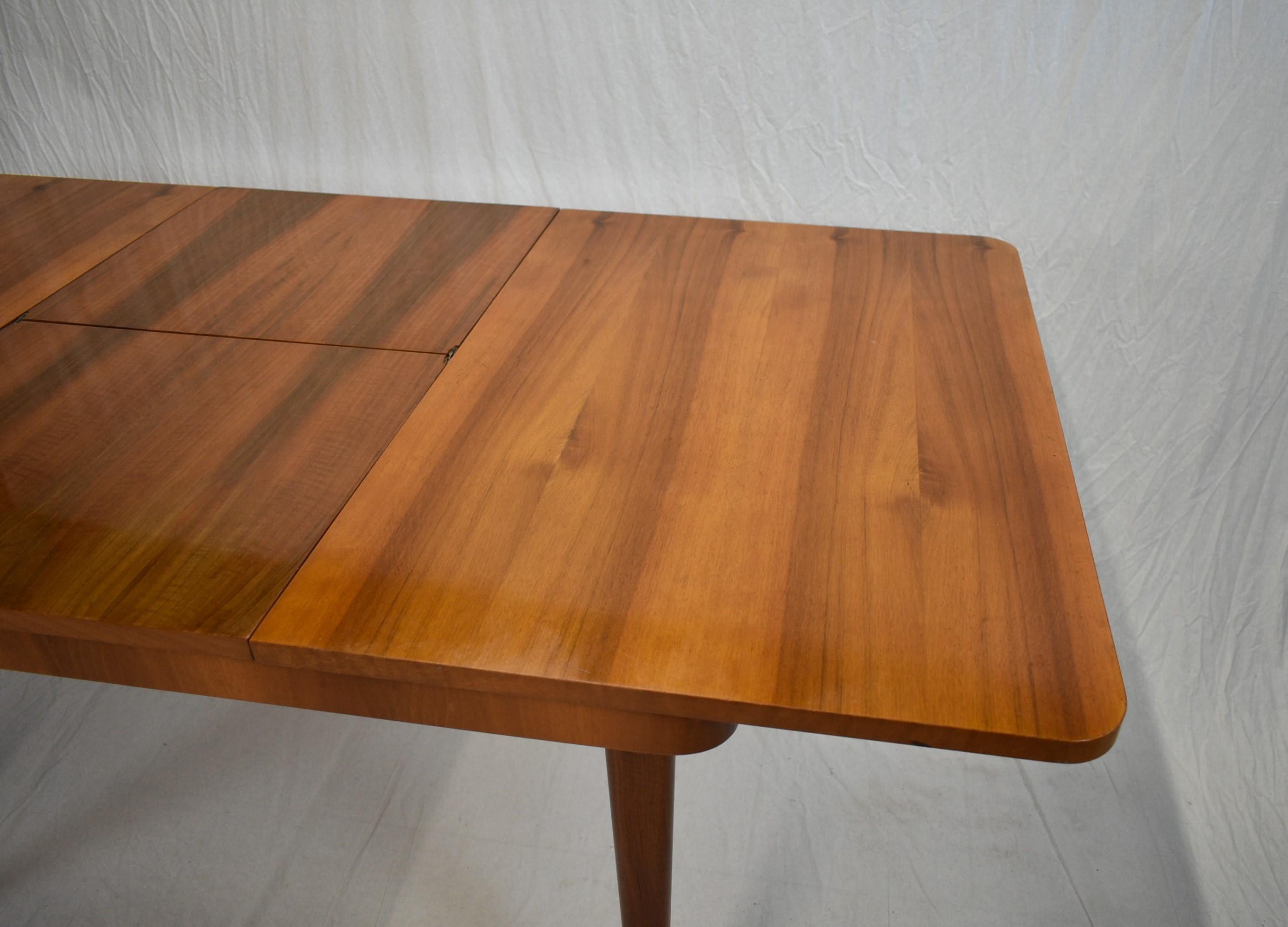 Wood Mid-Century Extendable Dining Table Designed by Jindřich Halabala for UP Závody