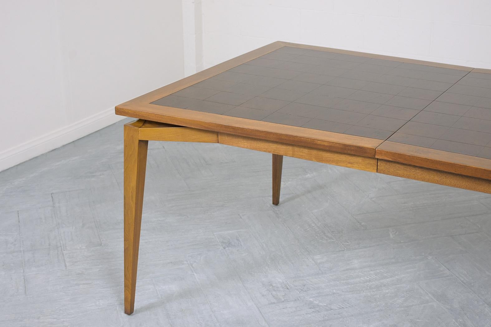 Mid-Century Modern Extendable Walnut Dining Table: Timeless Elegance & Utility For Sale 3