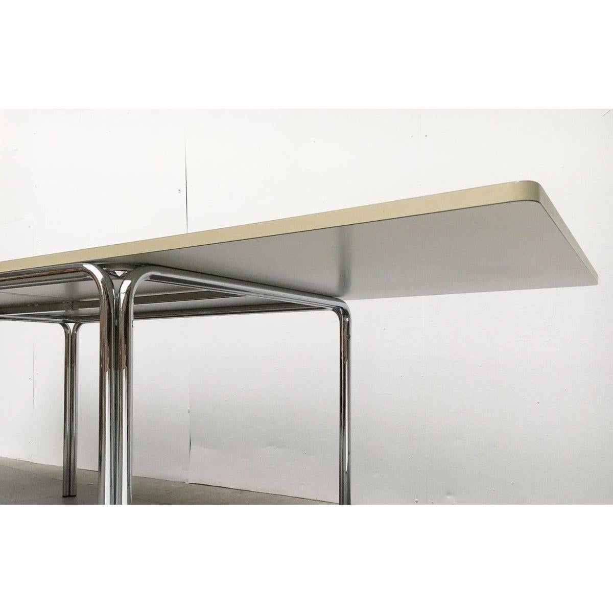 Table de salle à manger extensible du milieu du siècle, Läsko Studioform International, années 1960 Bon état - En vente à Hamburg, DE