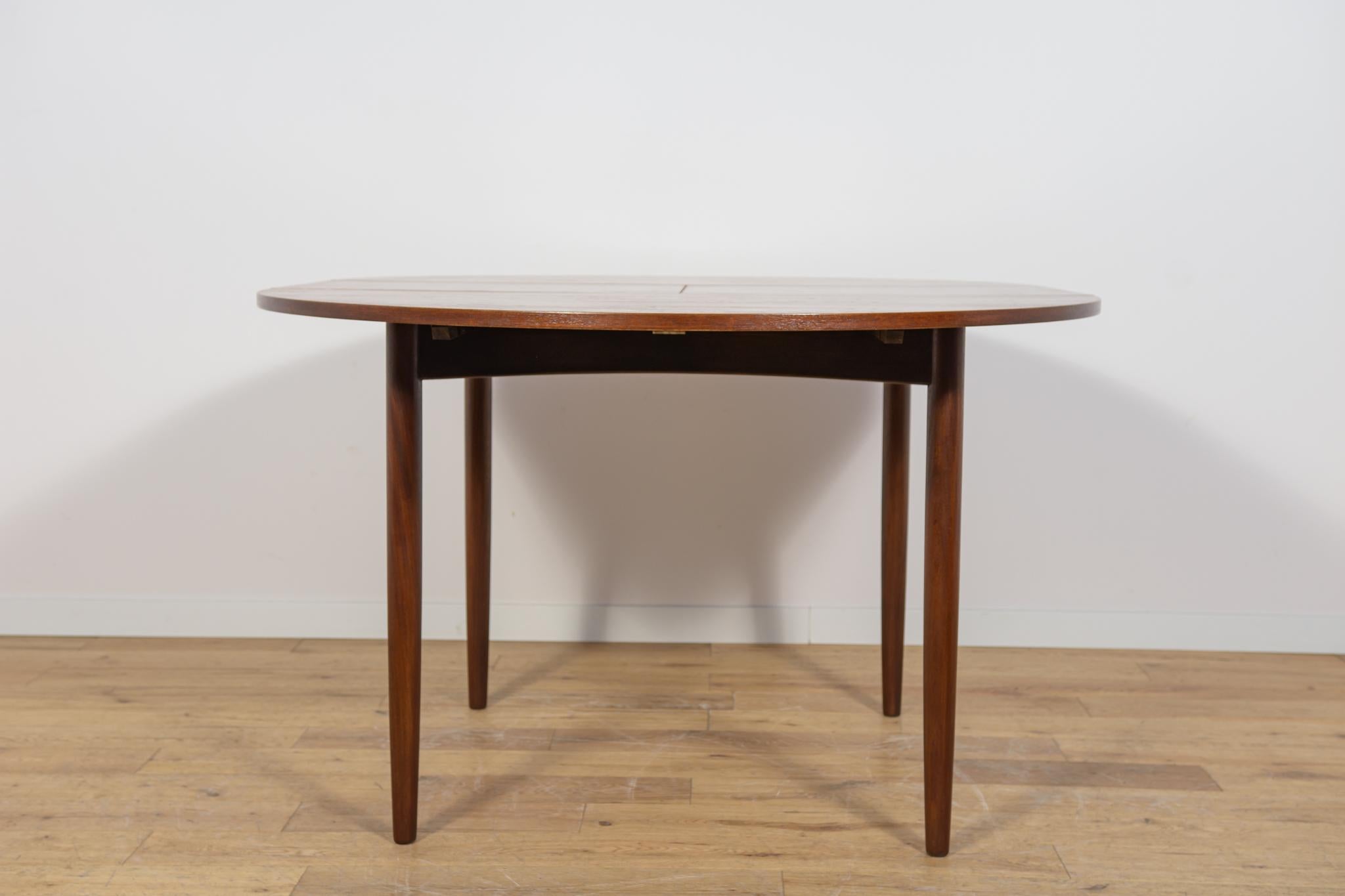 Mid-Century Extendable Dining Table in Teak from G-Plan, United Knigdom, 1960s For Sale 4