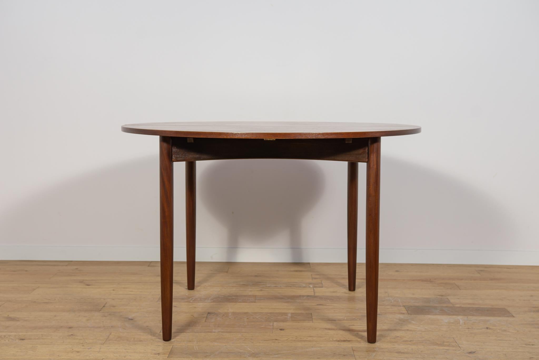 Mid-Century Modern Mid-Century Extendable Dining Table in Teak from G-Plan, United Knigdom, 1960s For Sale