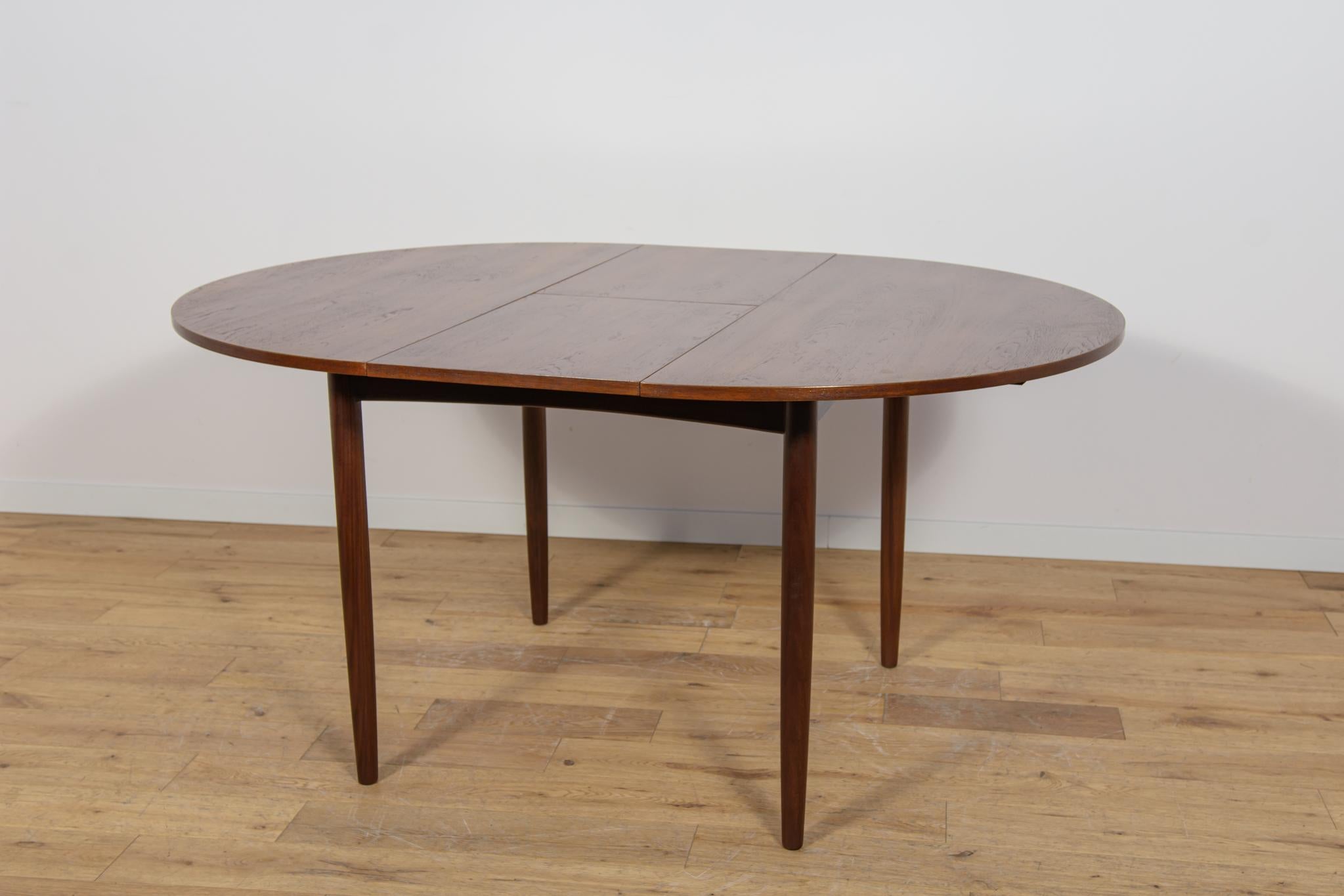 Mid-Century Extendable Dining Table in Teak from G-Plan, United Knigdom, 1960s For Sale 1