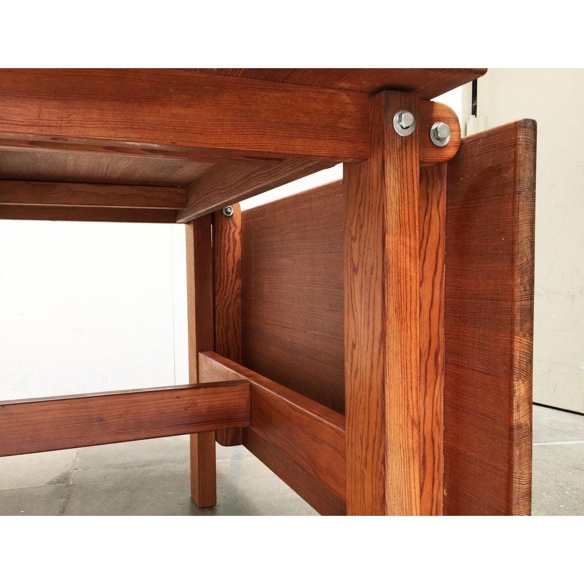 Mid-Century Extendable Drop Leaf Dining Table by Peter Ole Schiønning In Good Condition For Sale In Hamburg, DE