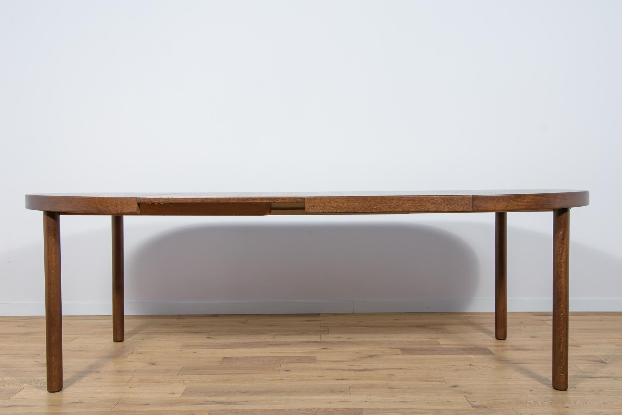 Mid-Century Extendable Oak Dining Table by Kai Kristiansen . For Sale 1