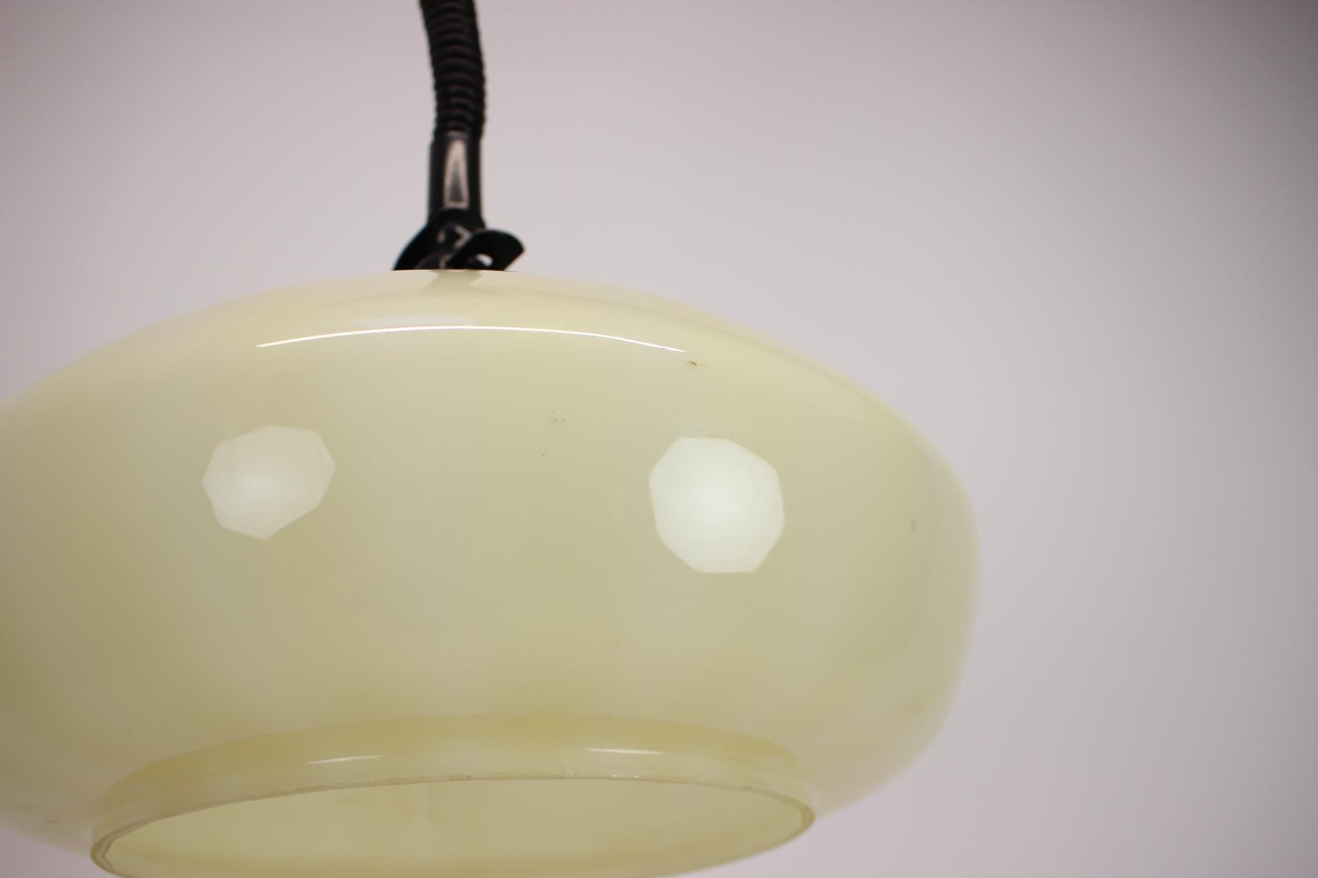 Mid-Century moderno Ciondolo allungabile di metà secolo, anni '60, Cecoslovacchia in vendita