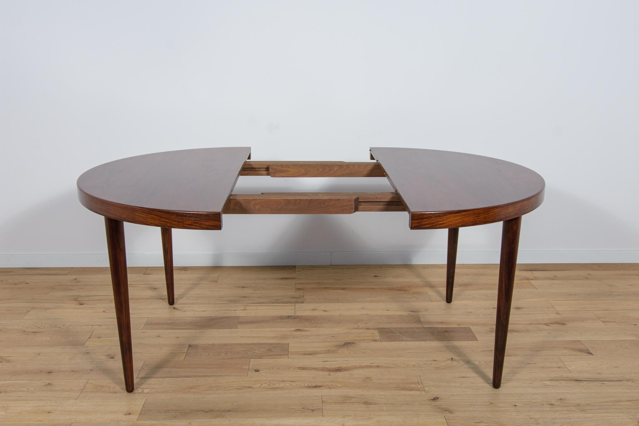  Table de salle à manger extensible en bois de rose du milieu du siècle dernier par Kai Kristiansen pour Feldballes  Excellent état - En vente à GNIEZNO, 30