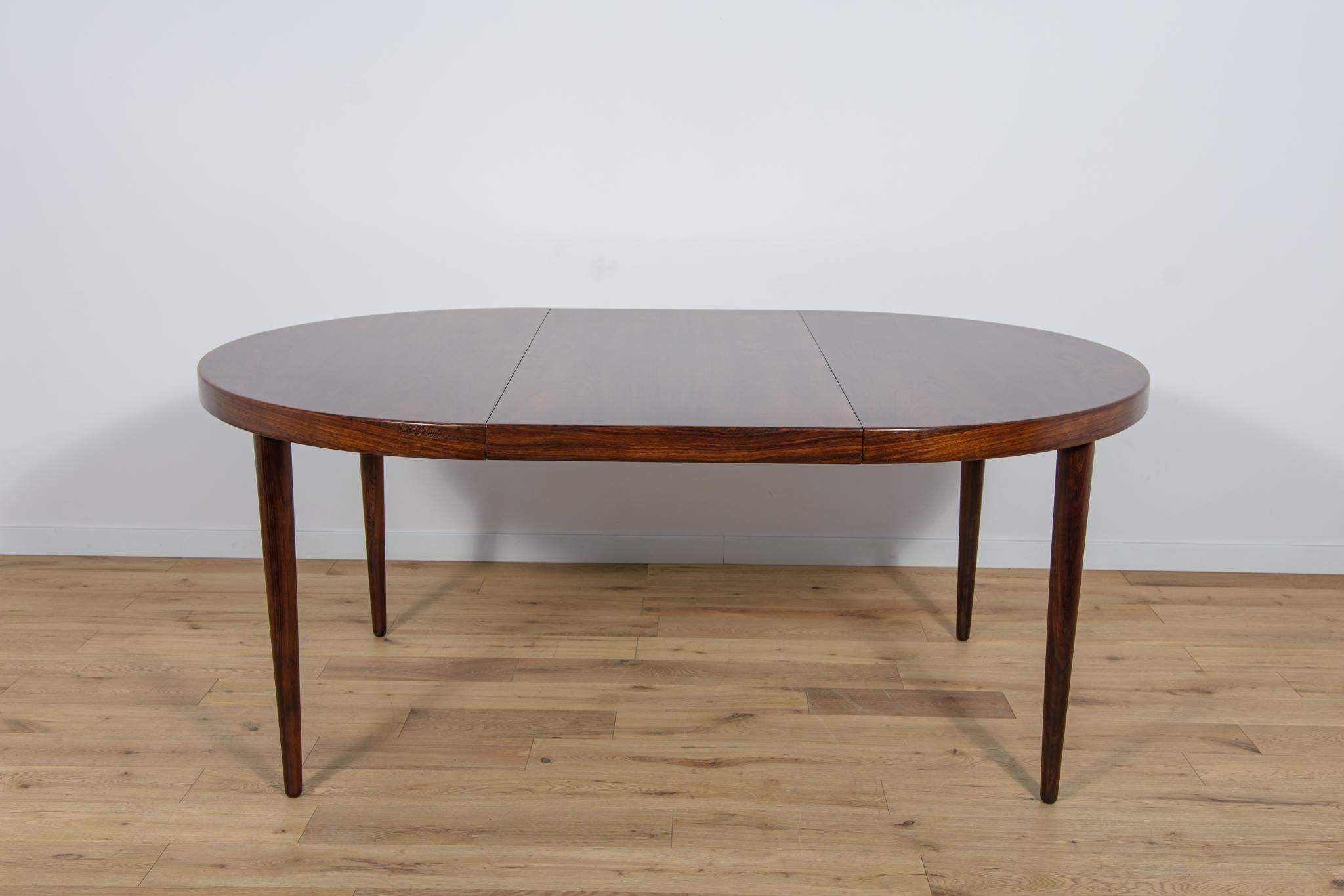 Mid-20th Century  Mid-Century Extendable Rosewood Dining Table by Kai Kristiansen for Feldballes  For Sale