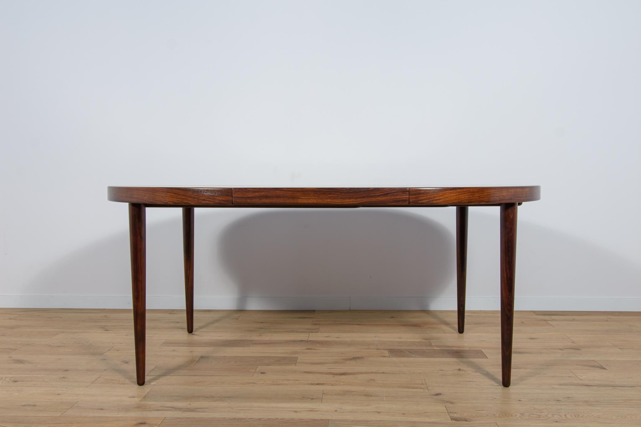  Mid-Century Extendable Rosewood Dining Table by Kai Kristiansen for Feldballes  For Sale 1