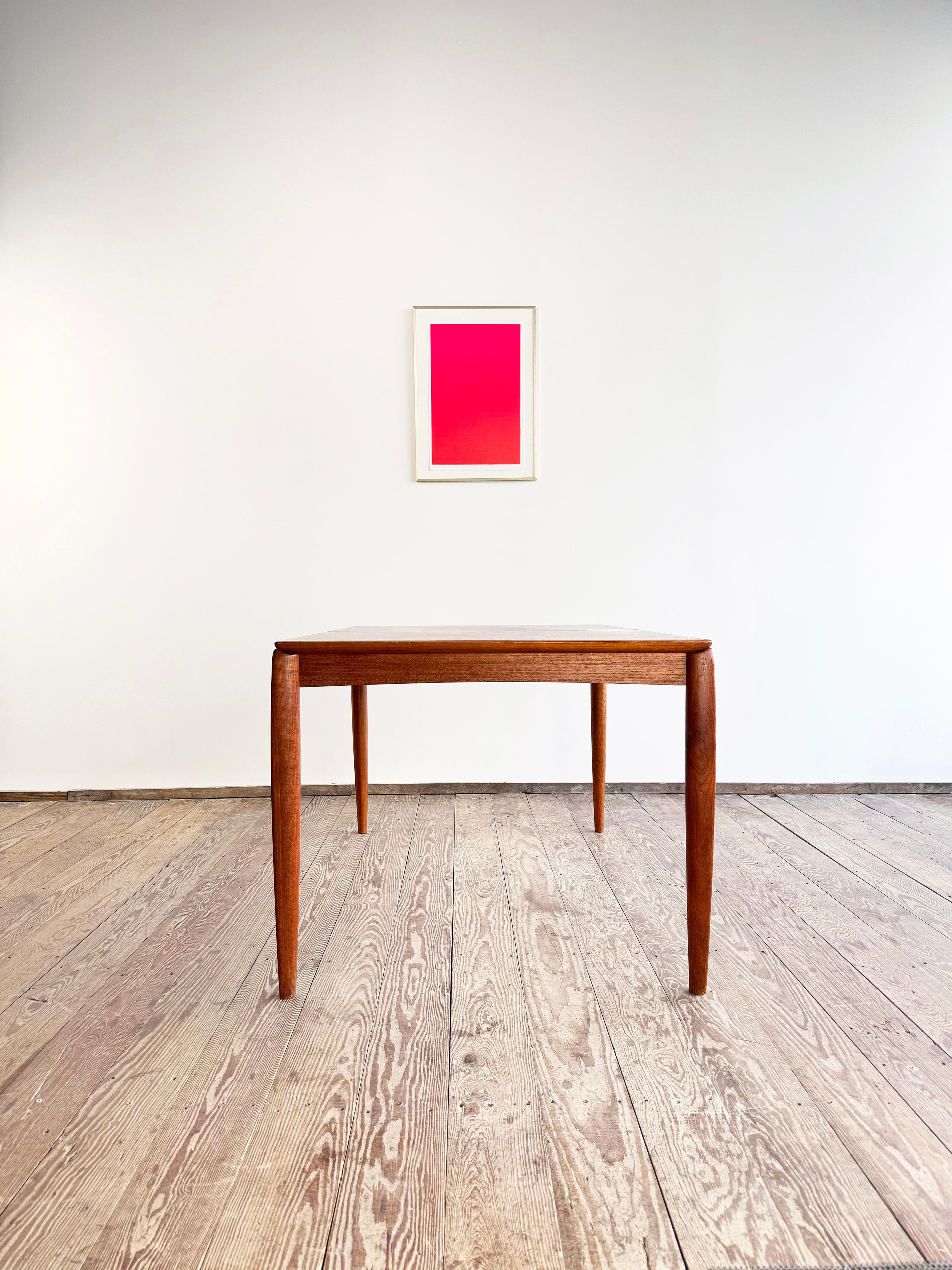Mid-Century Modern Mid-Century Extendable Teak Dining Table, Danish Design by H.W. Klein for Bramin For Sale