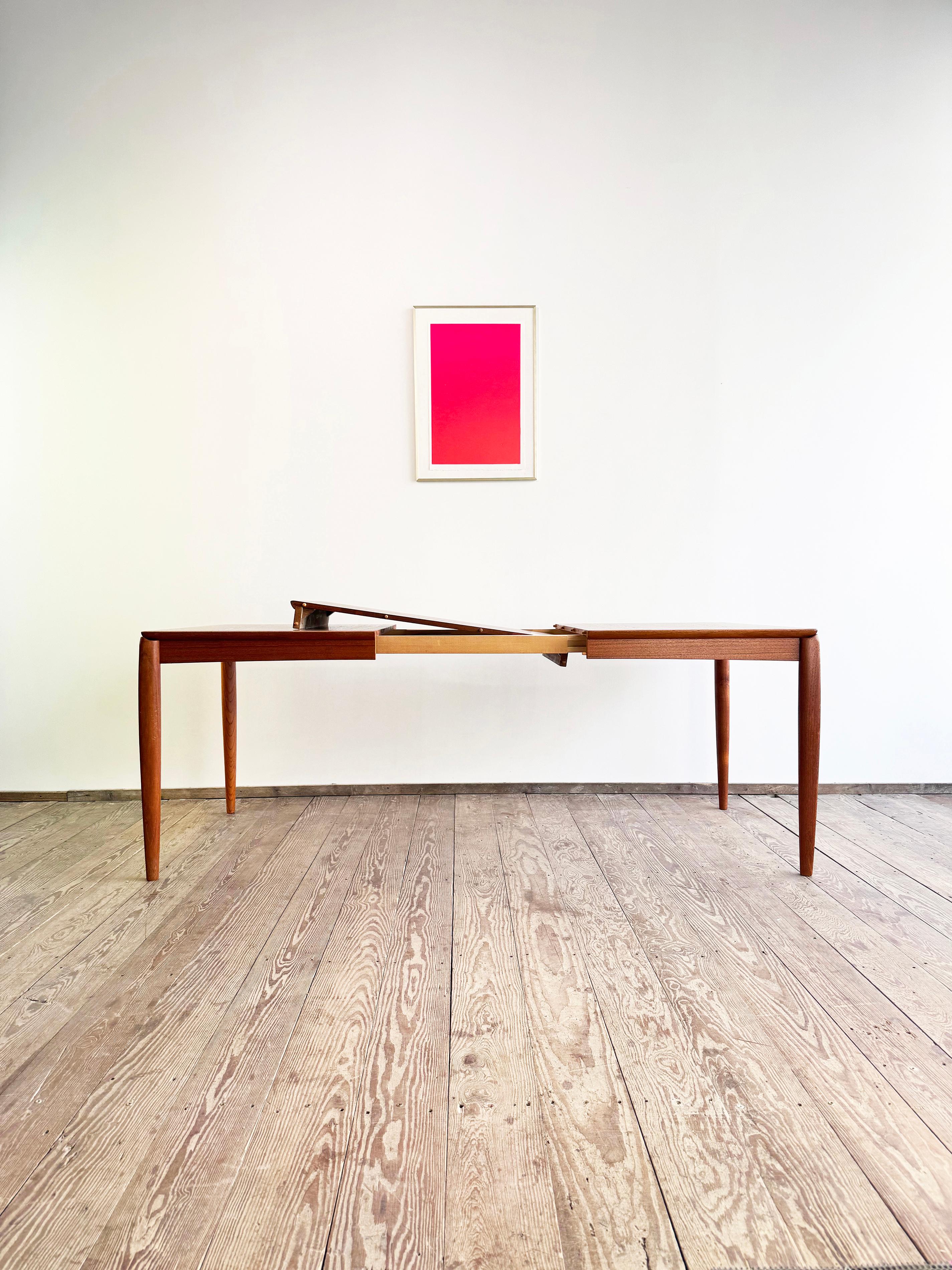 Mid-20th Century Mid-Century Extendable Teak Dining Table, Danish Design by H.W. Klein for Bramin For Sale