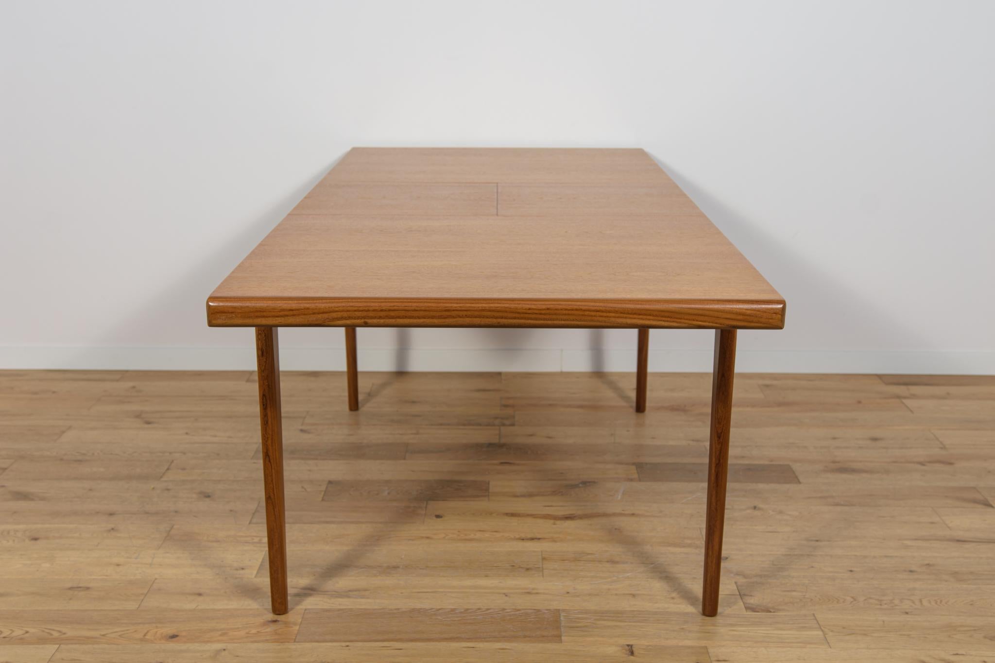 Ausziehbarer Teakholz-Esstisch aus der Mitte des Jahrhunderts von Younger, United Knigdom, 1960er Jahre im Angebot 4