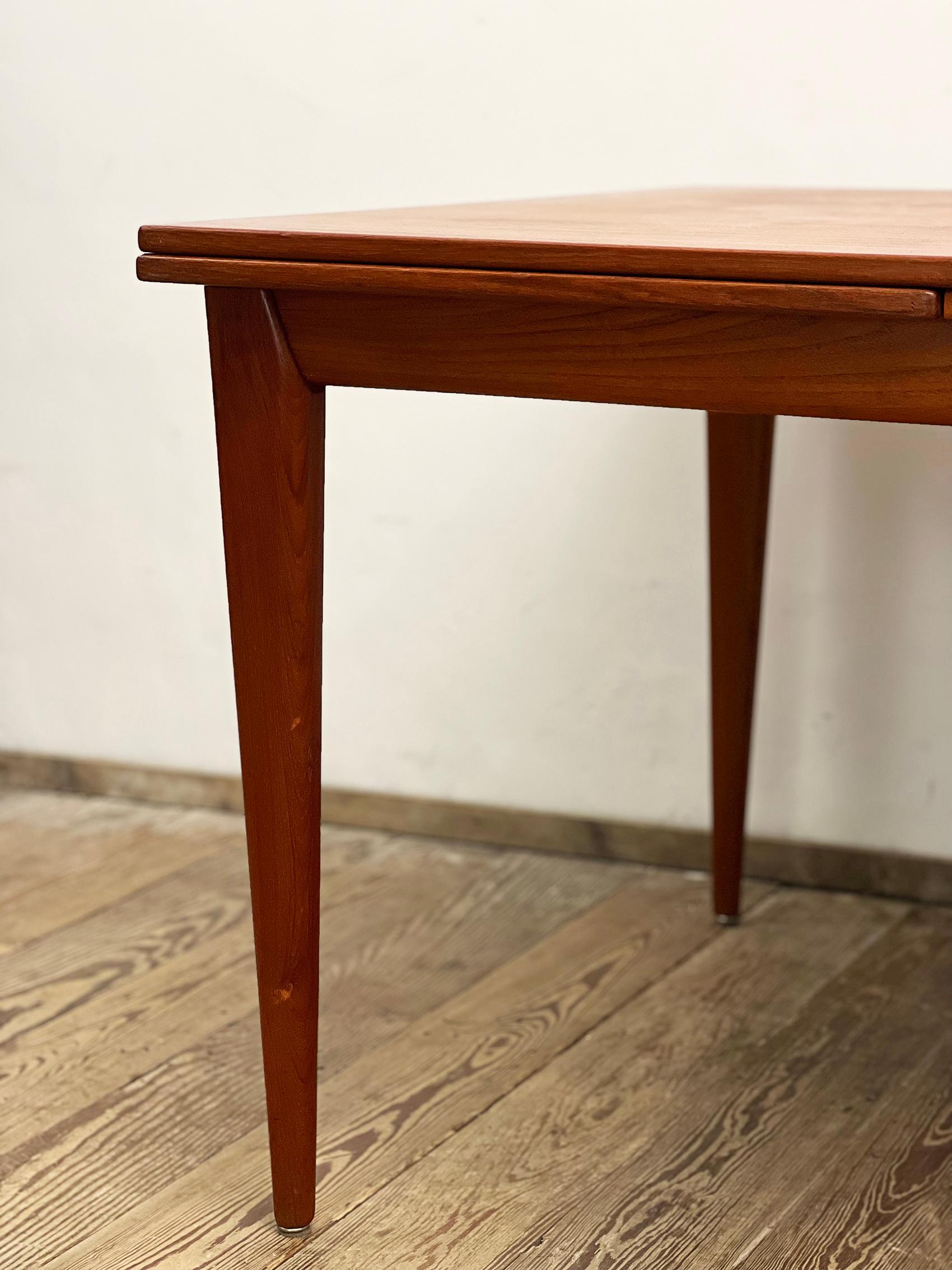 Mid-Century Extendable Teak Dining Table, Niels O. Møller for J.L. Moller, 1950s 7