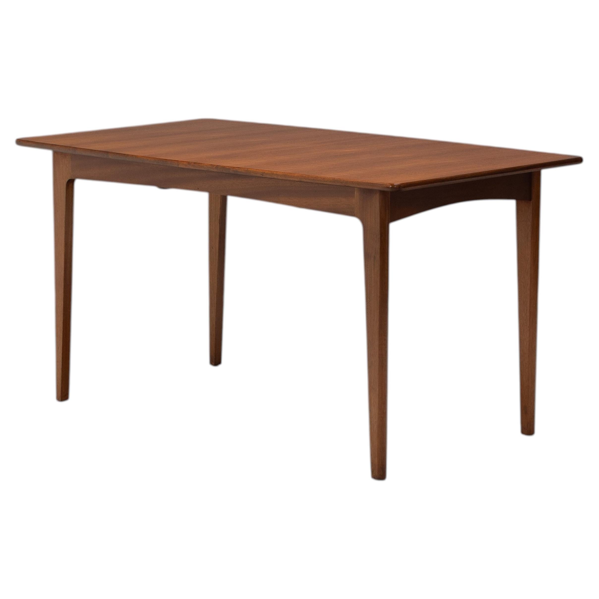 Mesa de comedor extensible de mediados de siglo