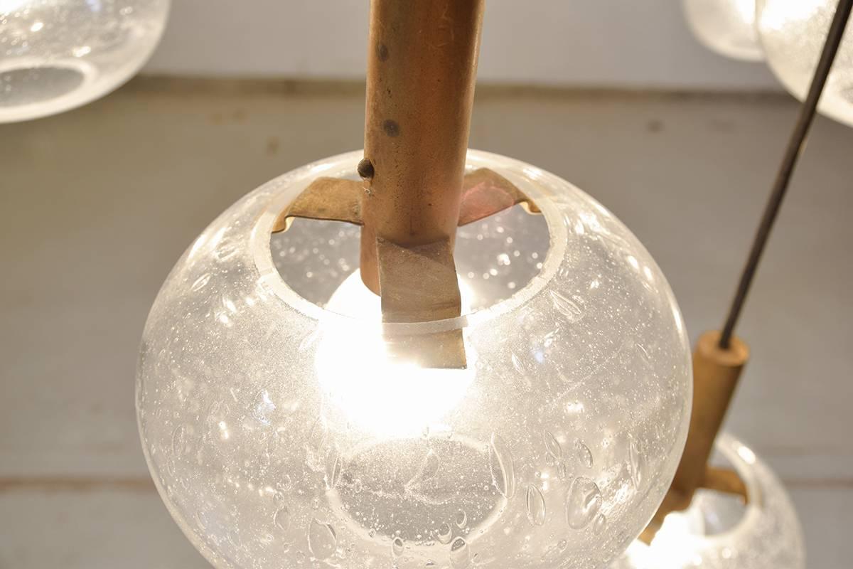 Mid-Century Extra Large Italian Brass and Bubble Glass Chandelier, 1960s For Sale 9