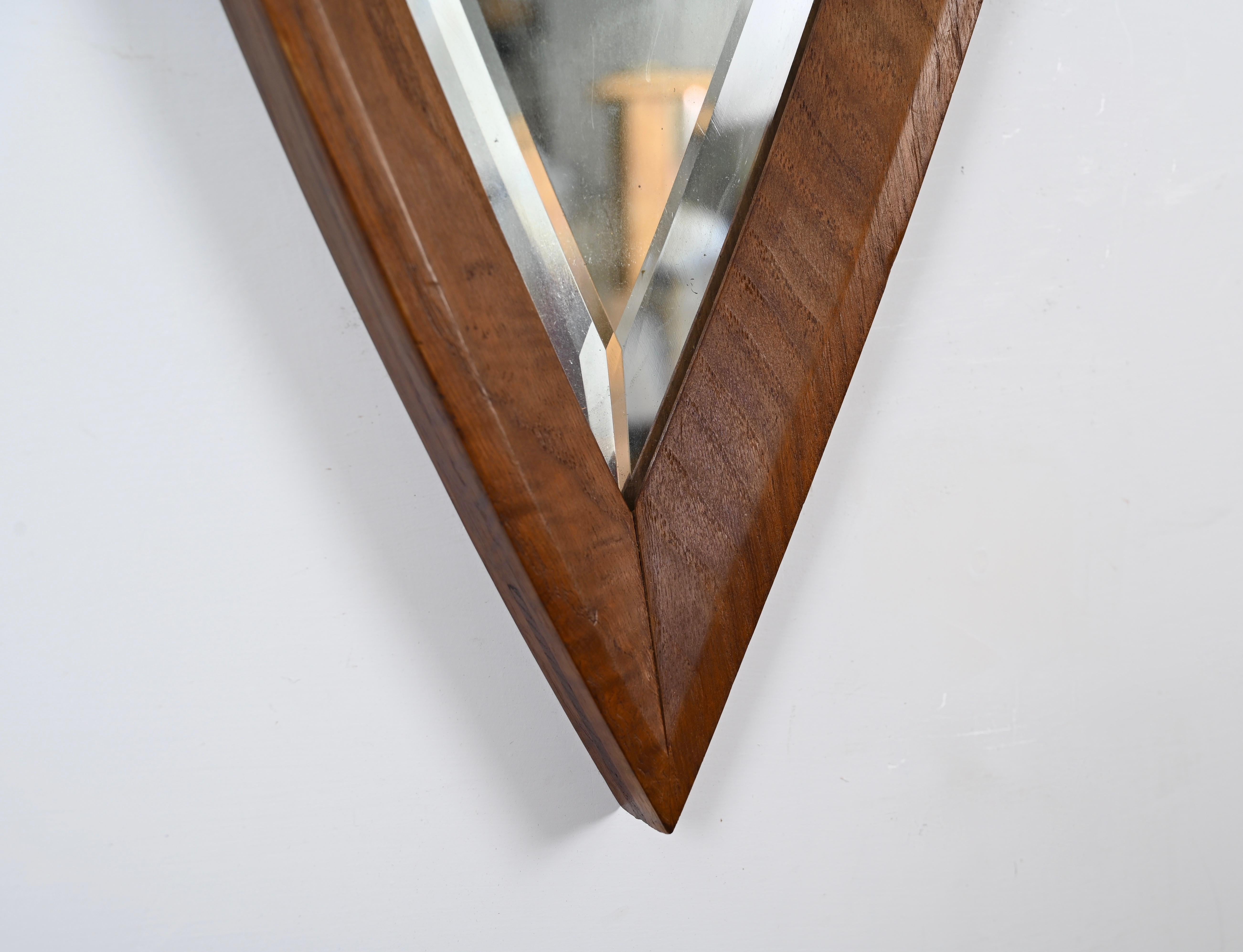 Mid-Century Eye-Shaped Wall Beveled Mirror, Walnut Frame, 1950s Italy  For Sale 3