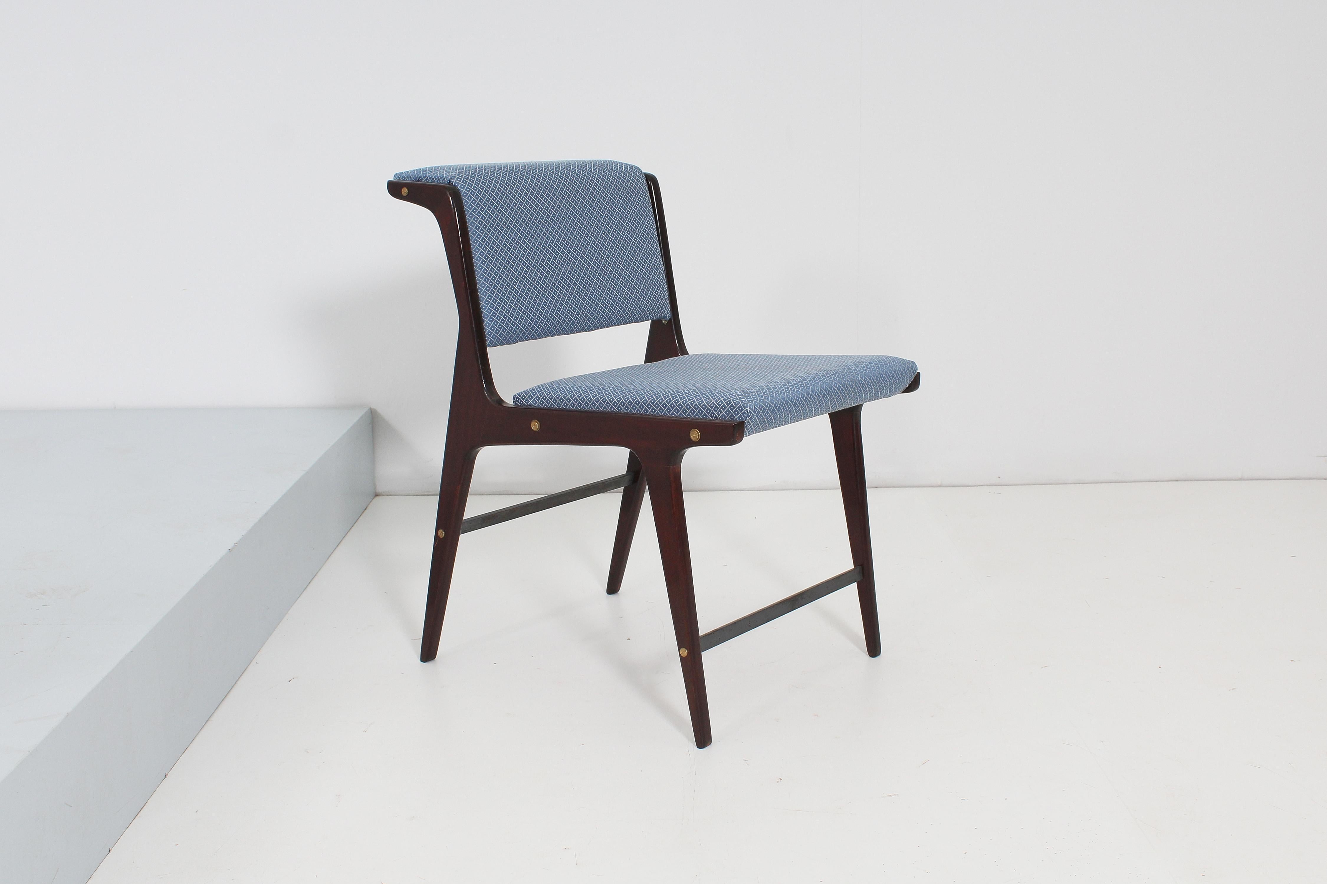 Mid-Century Ezio Minotti Set of 6 Wood and Blue Fabric Chairs Italy 50s For Sale 5