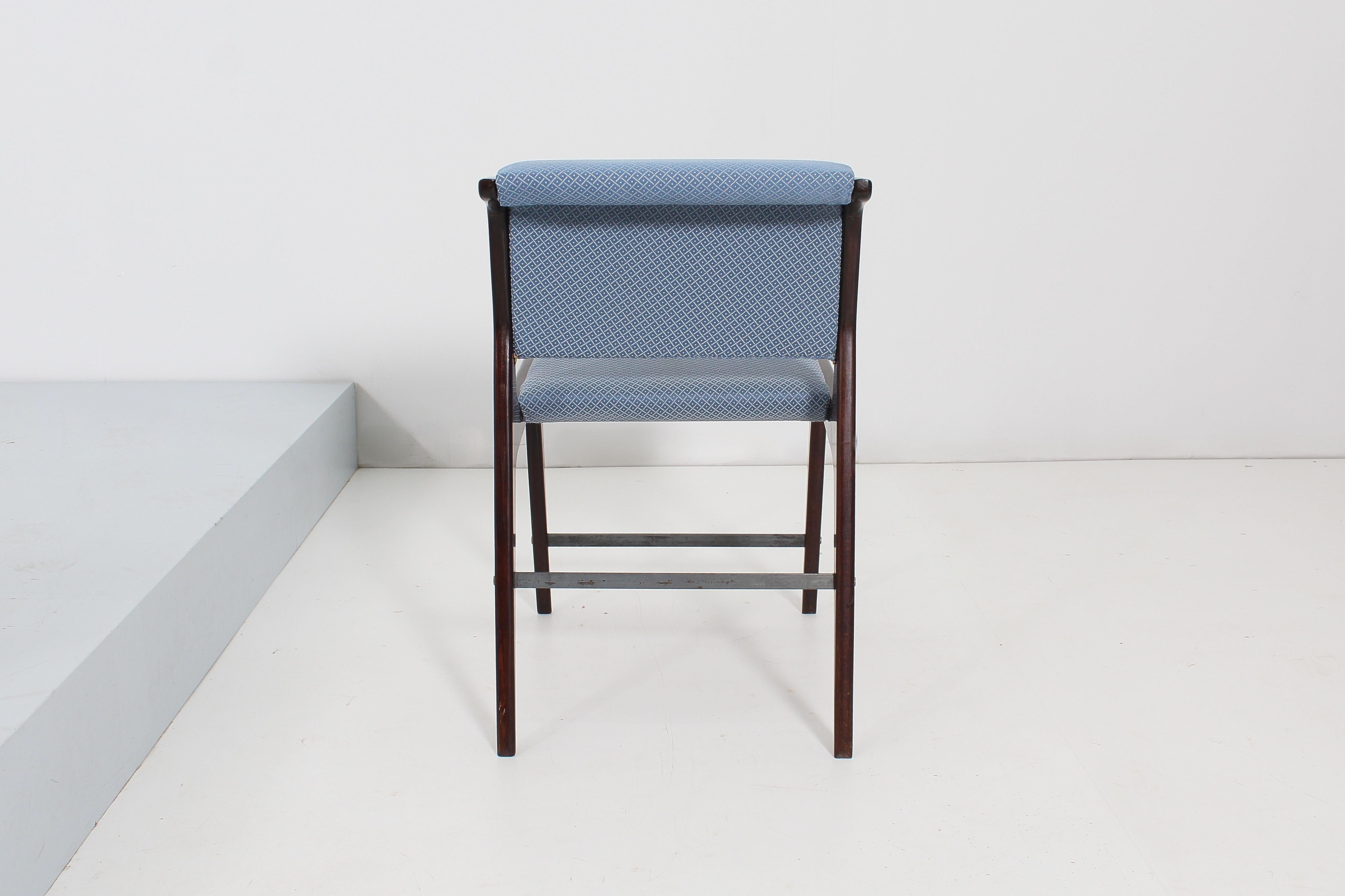 Mid-Century Ezio Minotti Set of 6 Wood and Blue Fabric Chairs Italy 50s For Sale 2