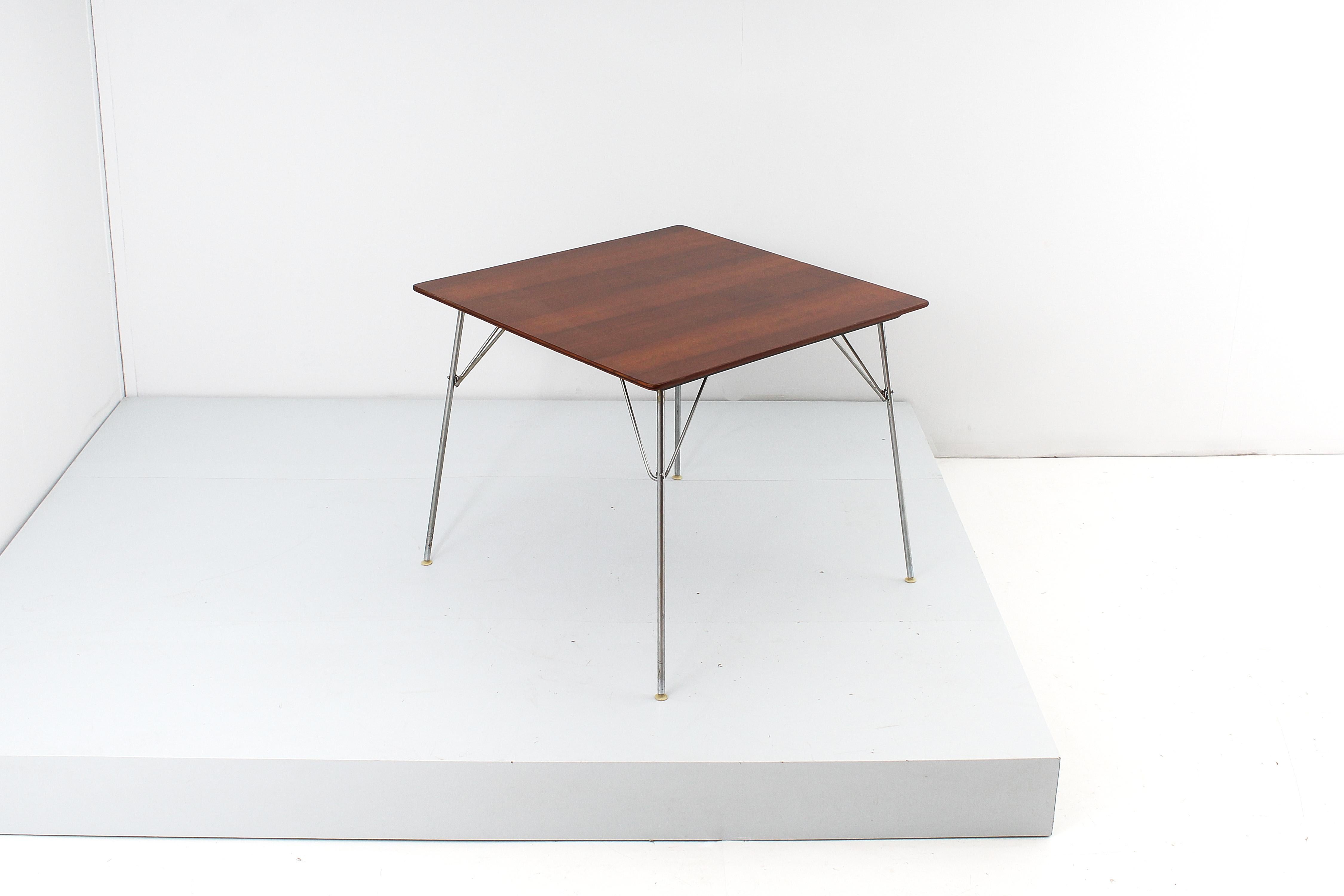 Italian Midcentury F. Knoll for Knoll Int. Wooden Folding Square Table, Italy 60s For Sale