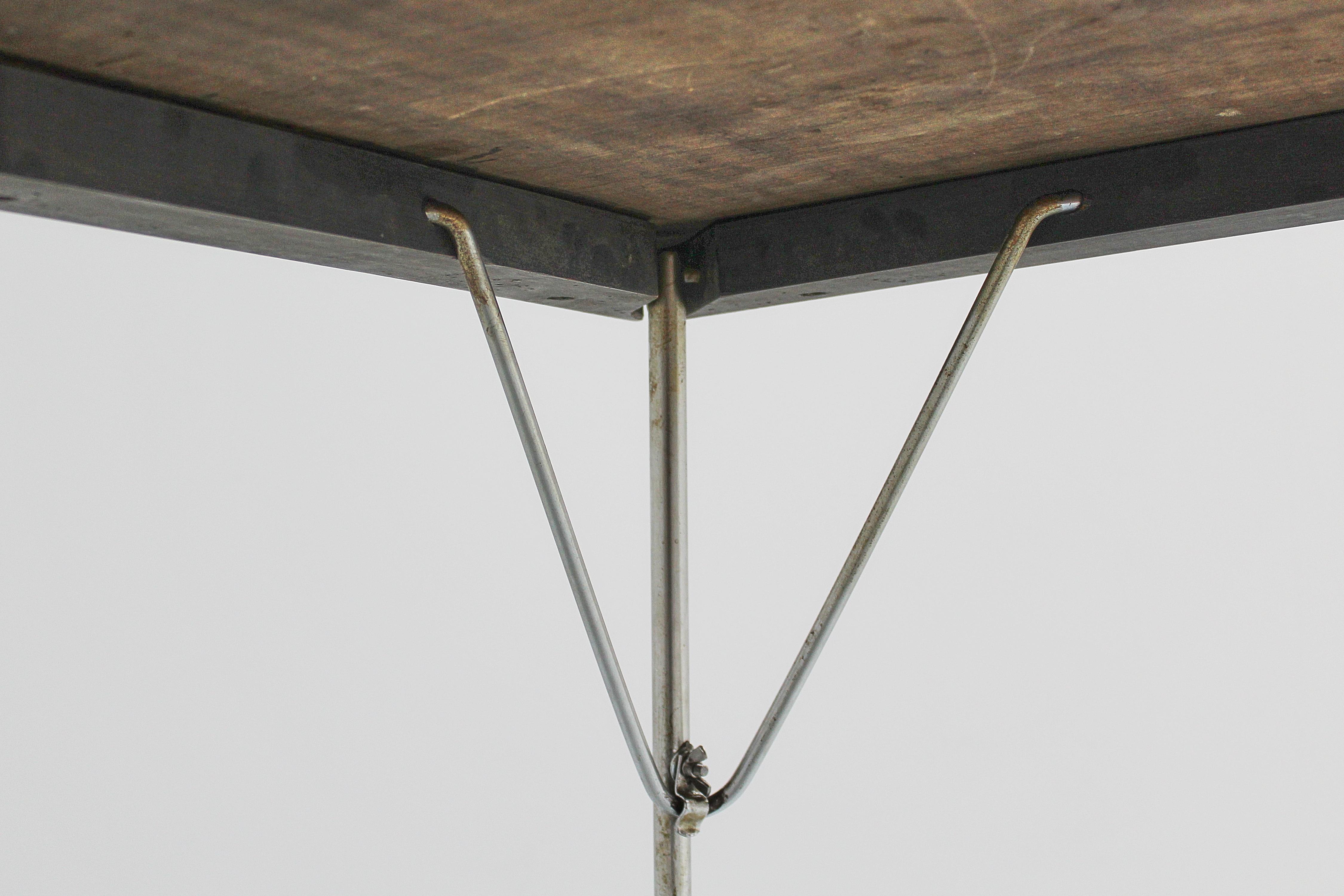 F. Knoll für Knoll Int., Mitte des Jahrhunderts. Klappbarer quadratischer Holztisch, Italien, 60er-Jahre im Angebot 1