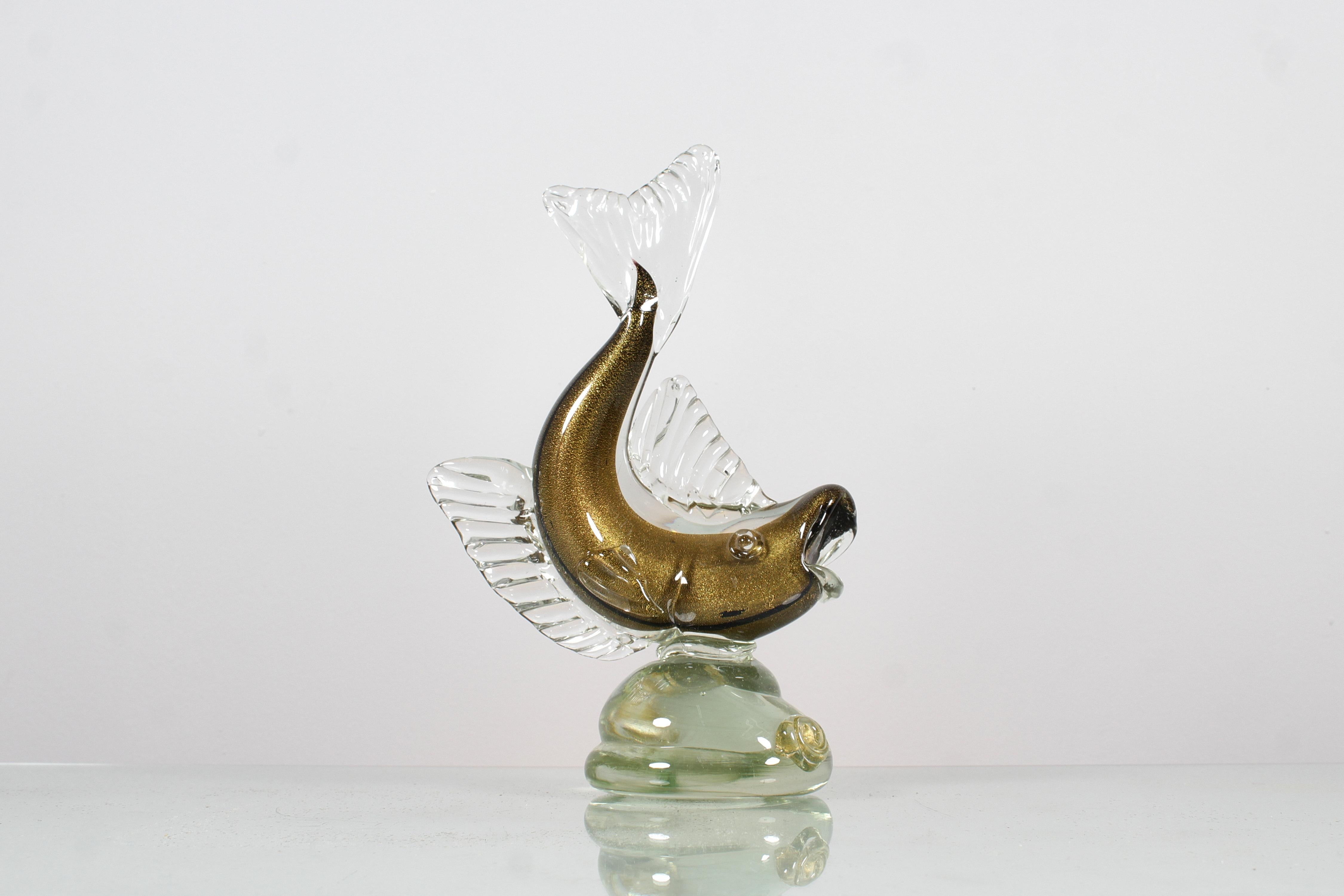 Mid-Century Modern Mid-Century F. Poli (attr.) Murano Glass and Gold Leaf Fish 1960s Italy For Sale