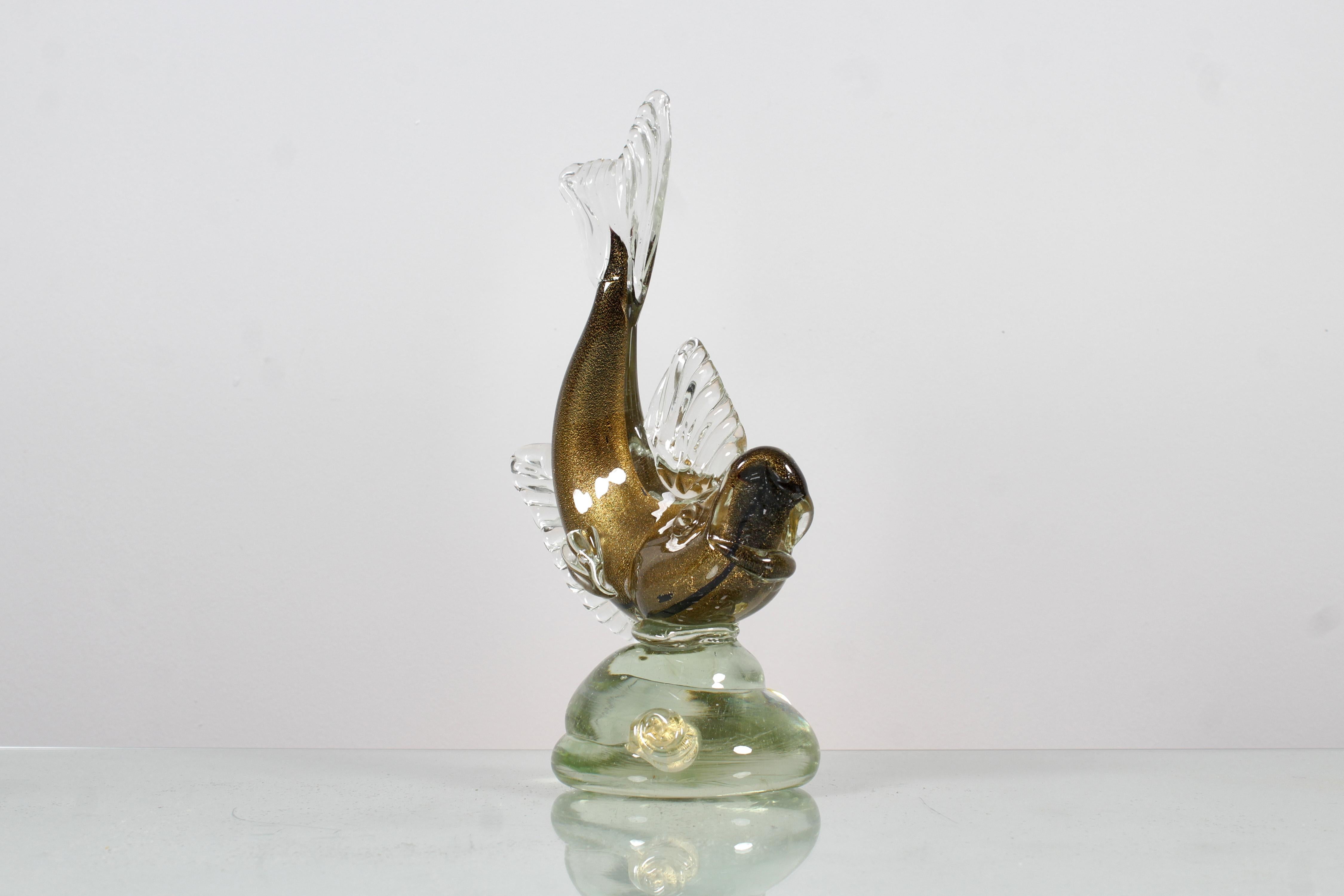 Italian Mid-Century F. Poli (attr.) Murano Glass and Gold Leaf Fish 1960s Italy For Sale