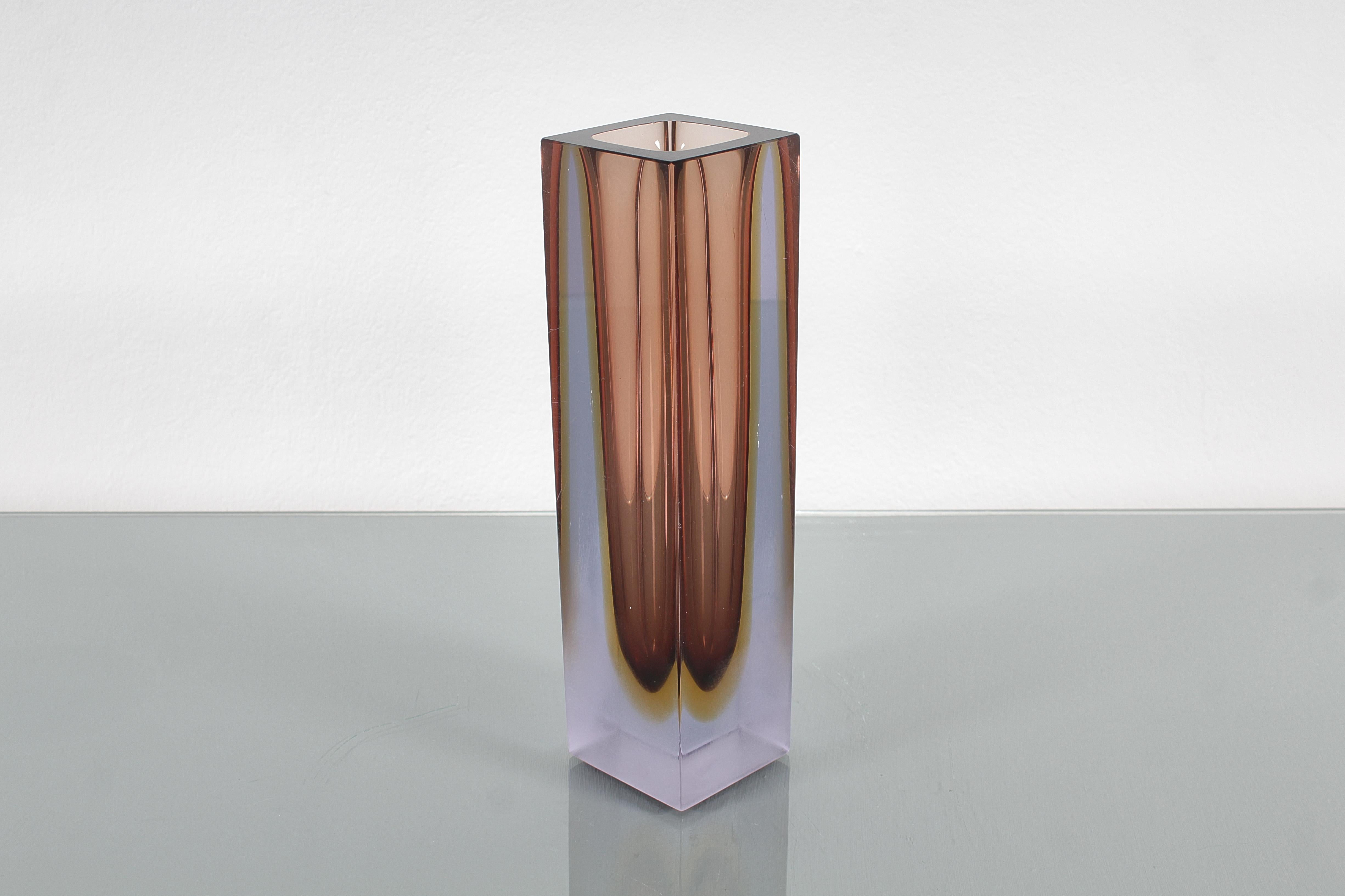 Mid-Century F. Poli Murano Submerged Geometric Vase 60s Itlay In Good Condition For Sale In Palermo, IT