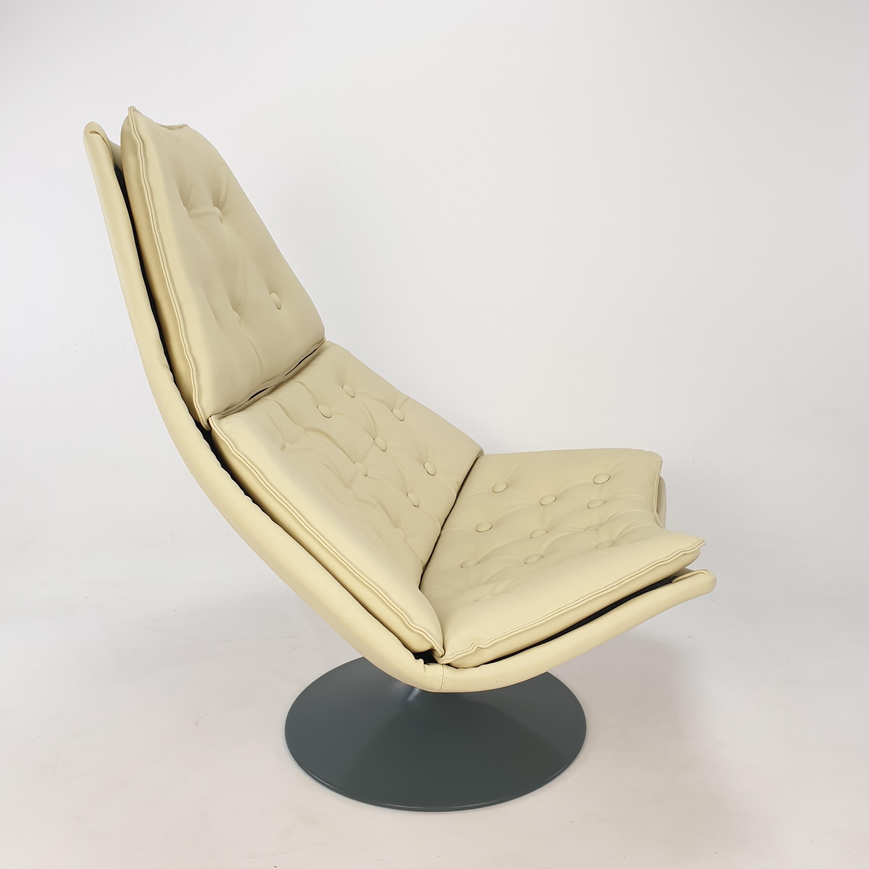 Painted Mid Century F588 Lounge Chair by Geoffrey Harcourt for Artifort, 1960s For Sale