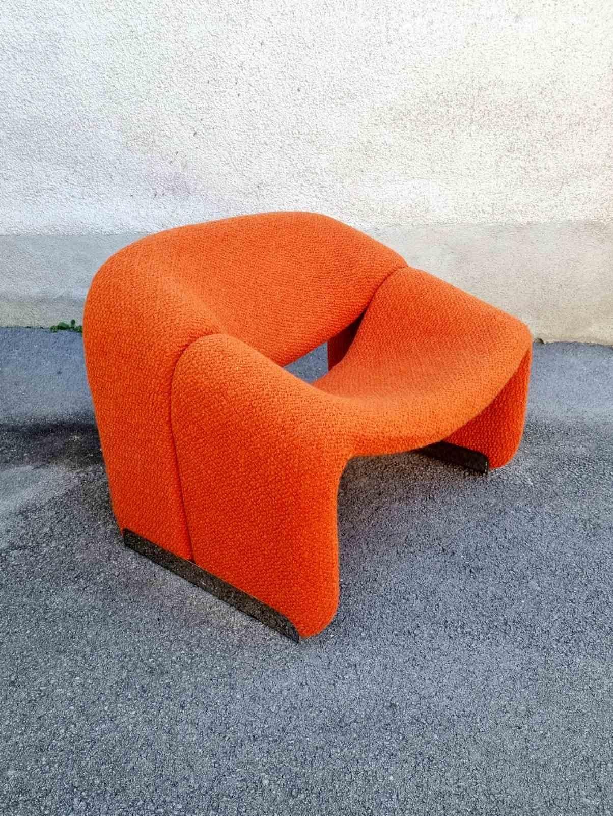 Sedia 'M' di metà secolo F598 Groovy Design di Pierre Paulin, anni '80 In condizioni buone in vendita a Lucija, SI