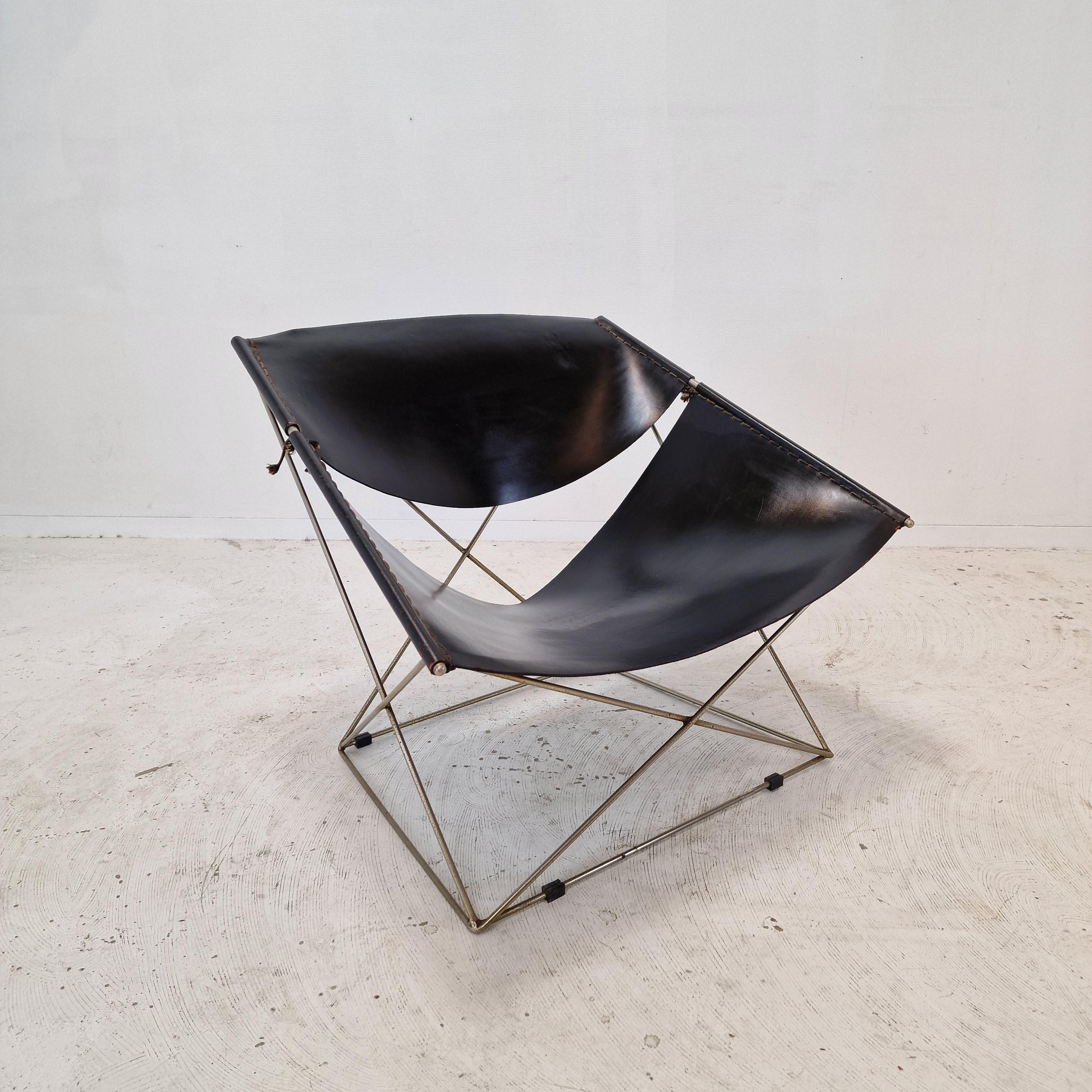 Mid Century F675 Butterfly Chair by Pierre Paulin for Artifort, 1960's For Sale 3