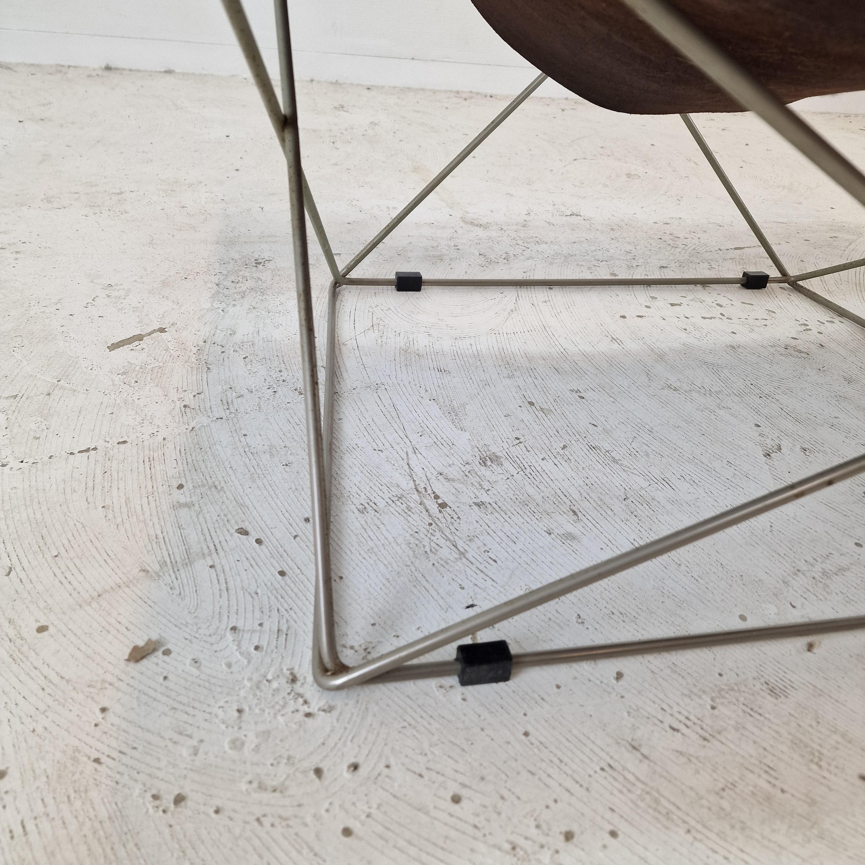 Mid Century F675 Butterfly Chair by Pierre Paulin for Artifort, 1960's For Sale 7