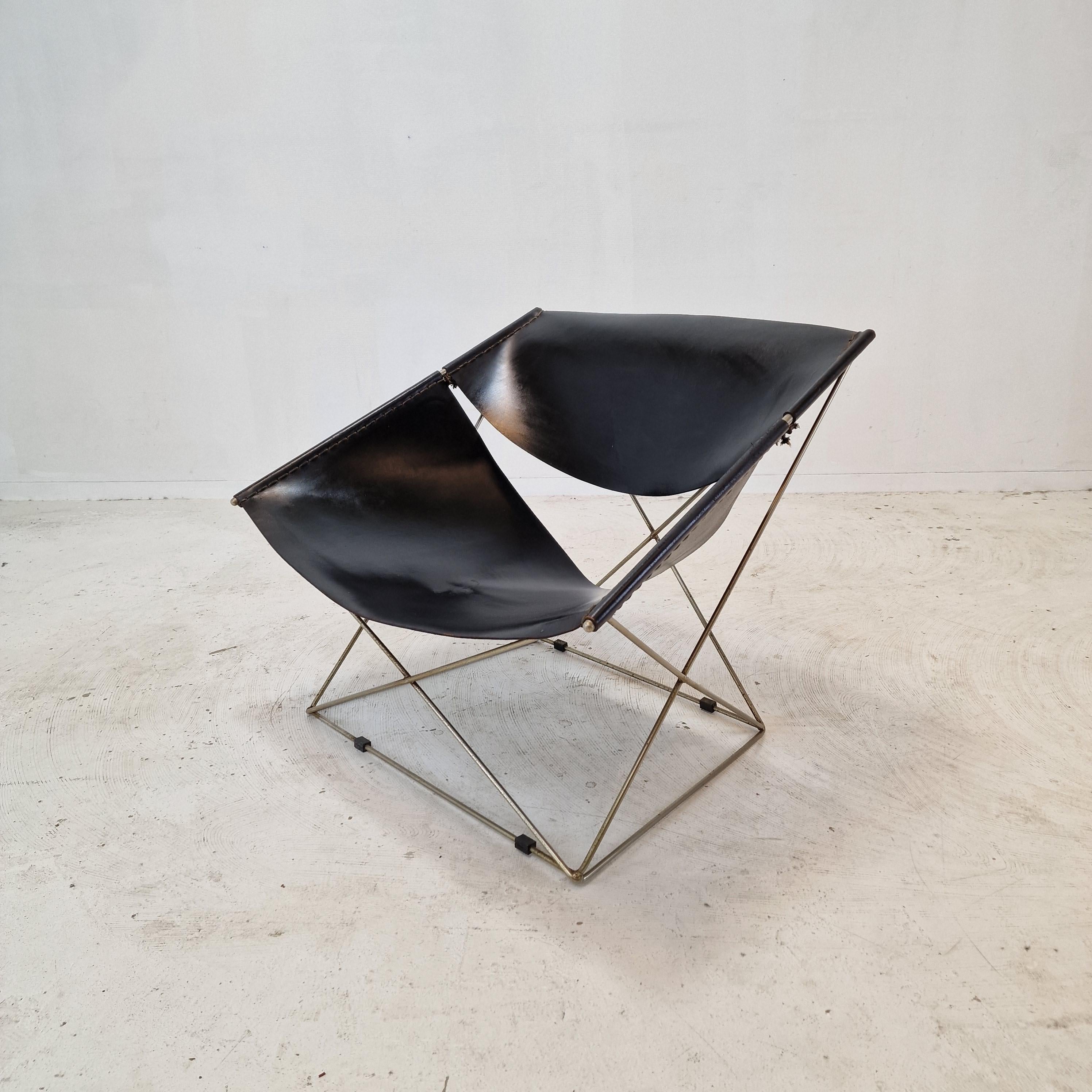 Mid Century F675 Butterfly Chair by Pierre Paulin for Artifort, 1960's For Sale 8