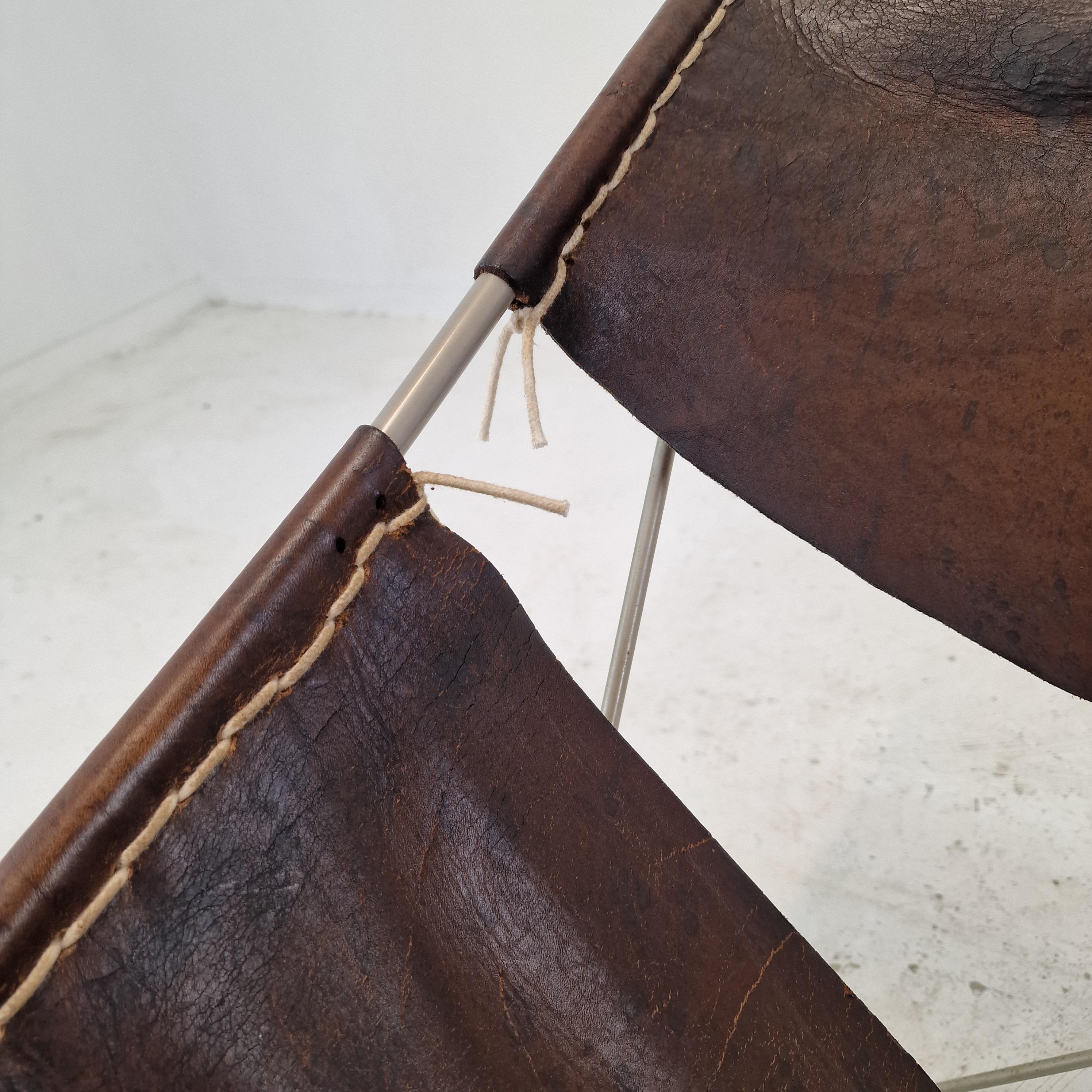 Mid Century F675 Butterfly Chair by Pierre Paulin for Artifort, 1960's For Sale 8