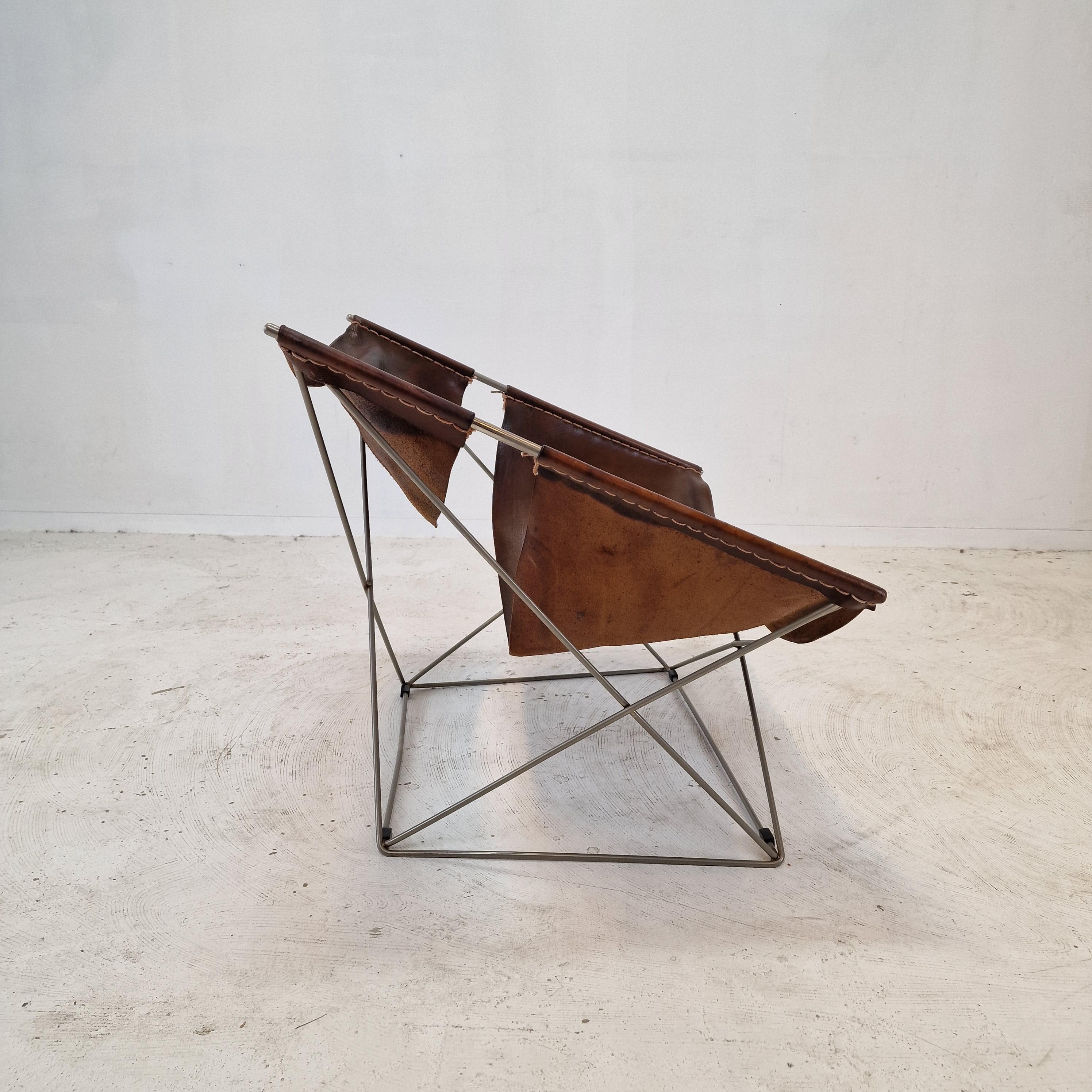 Steel Mid Century F675 Butterfly Chair by Pierre Paulin for Artifort, 1960s For Sale