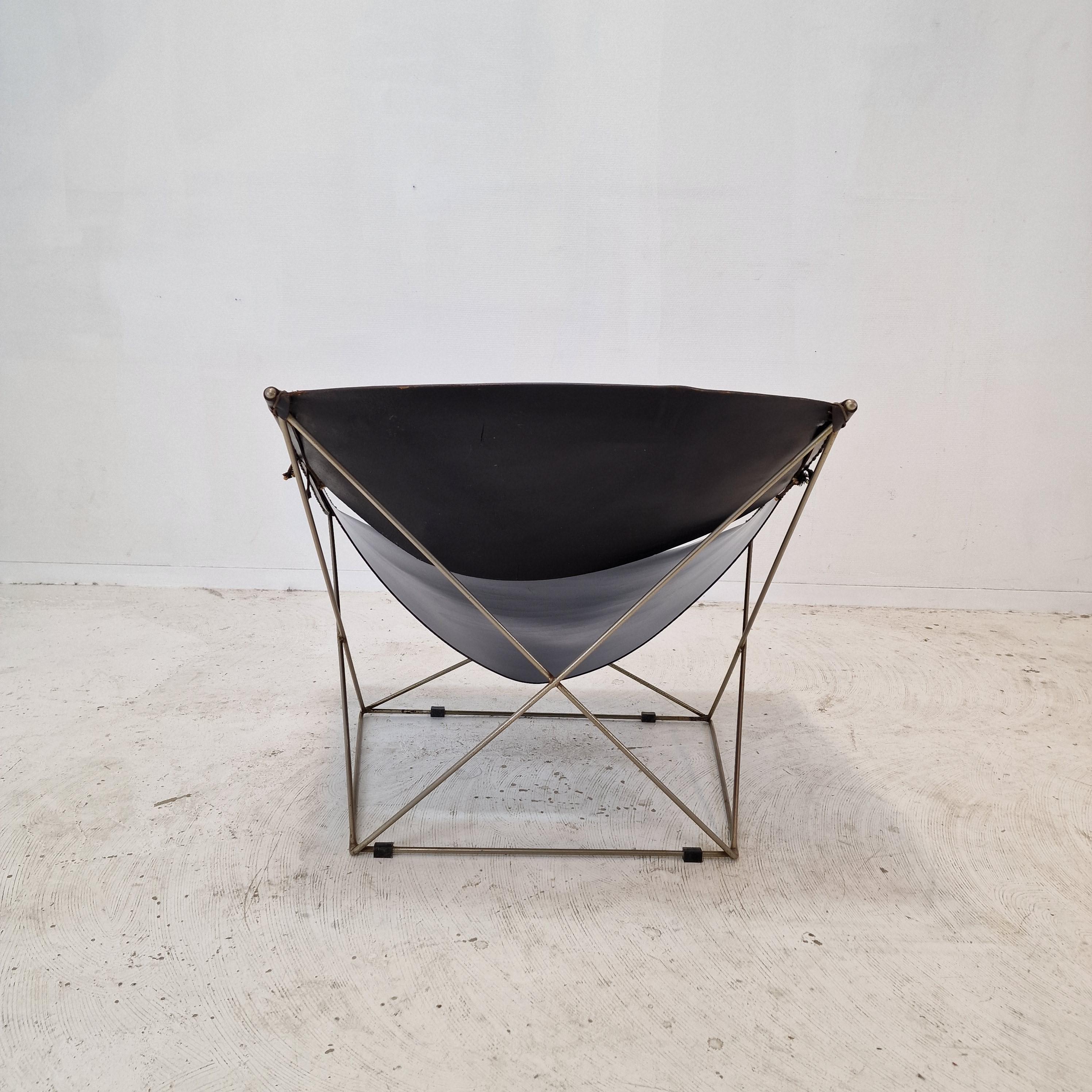 Steel Mid Century F675 Butterfly Chair by Pierre Paulin for Artifort, 1960's For Sale