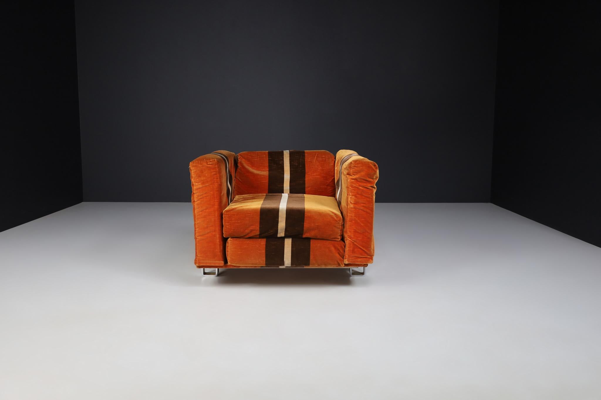 Mid-Century Modern Mid-Century Fabric Lounge Chairs Designed by Luigi Caccia Dominioni for Azucena