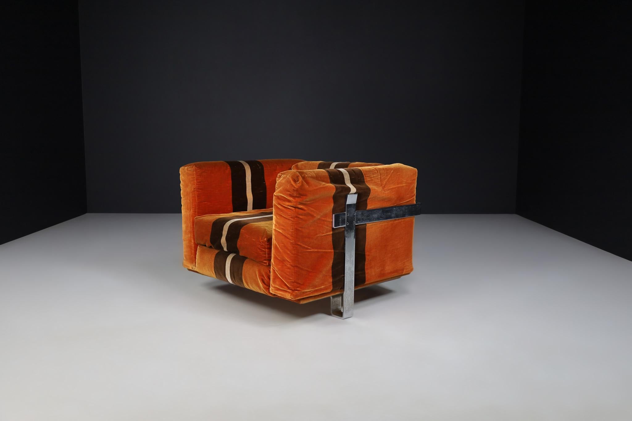 Mid-20th Century Mid-Century Fabric Lounge Chairs Designed by Luigi Caccia Dominioni for Azucena