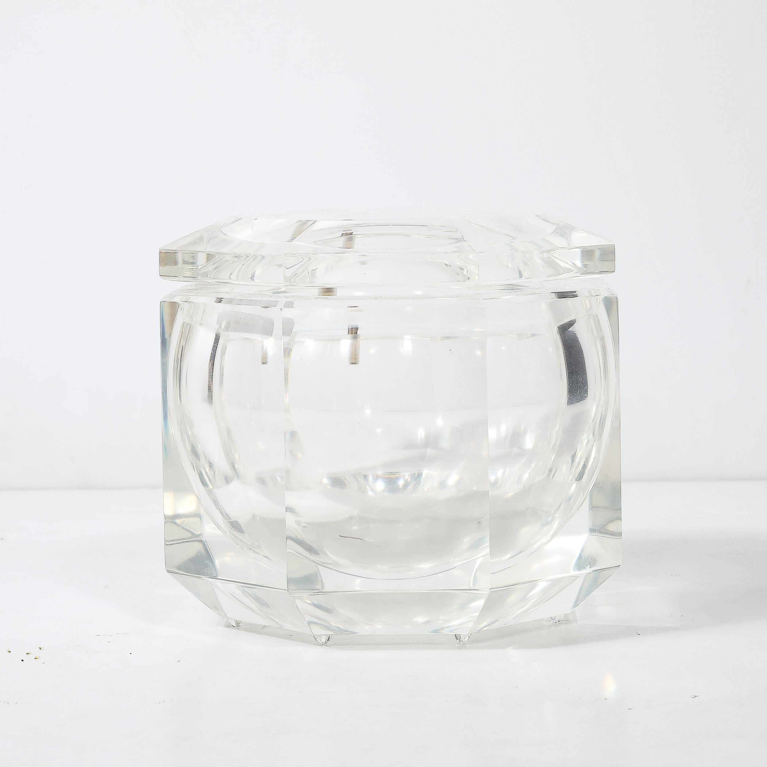 Cubitera octogonal facetada de Lucite de mediados de siglo by Carole Stupell en venta 5