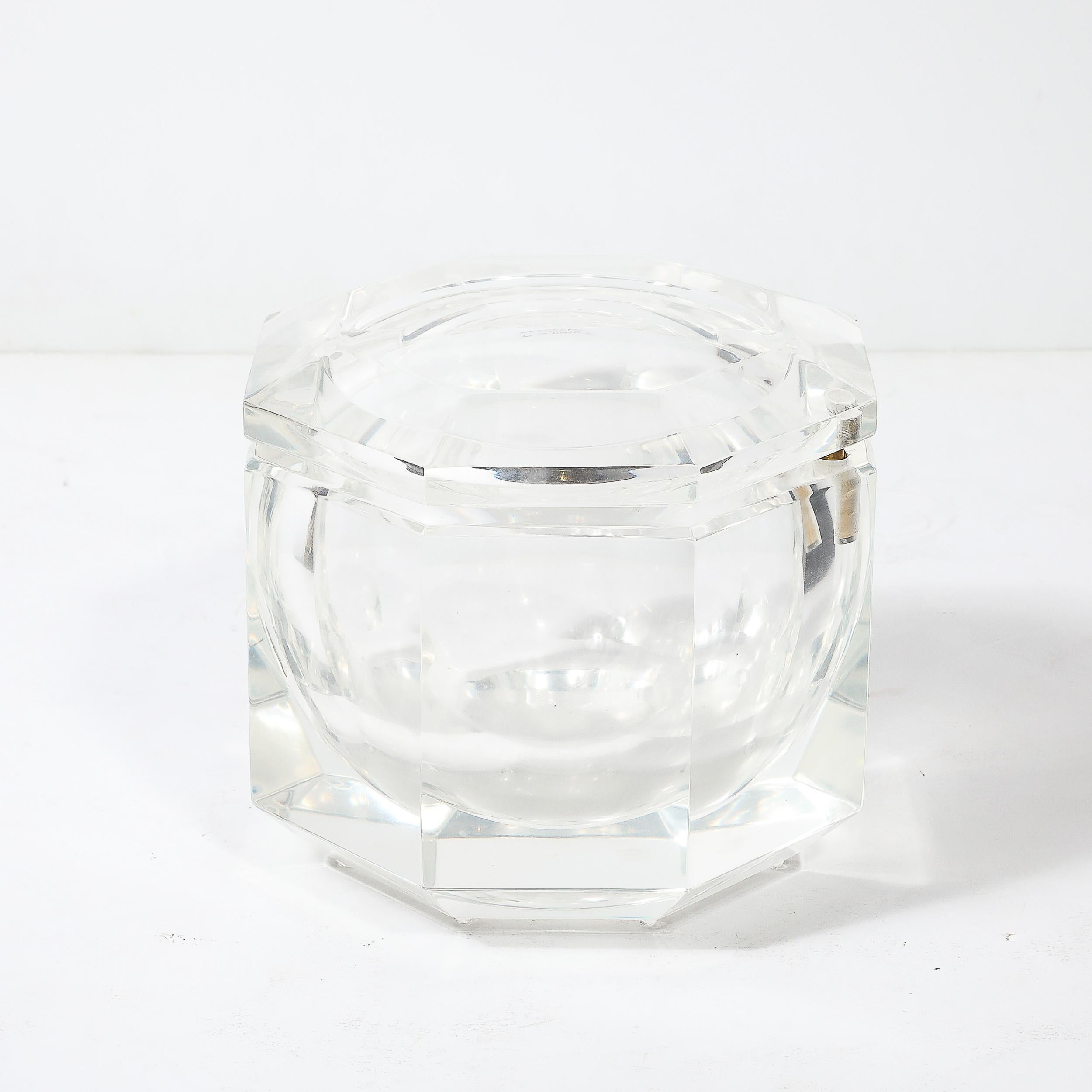 Cubitera octogonal facetada de Lucite de mediados de siglo by Carole Stupell finales del siglo XX en venta