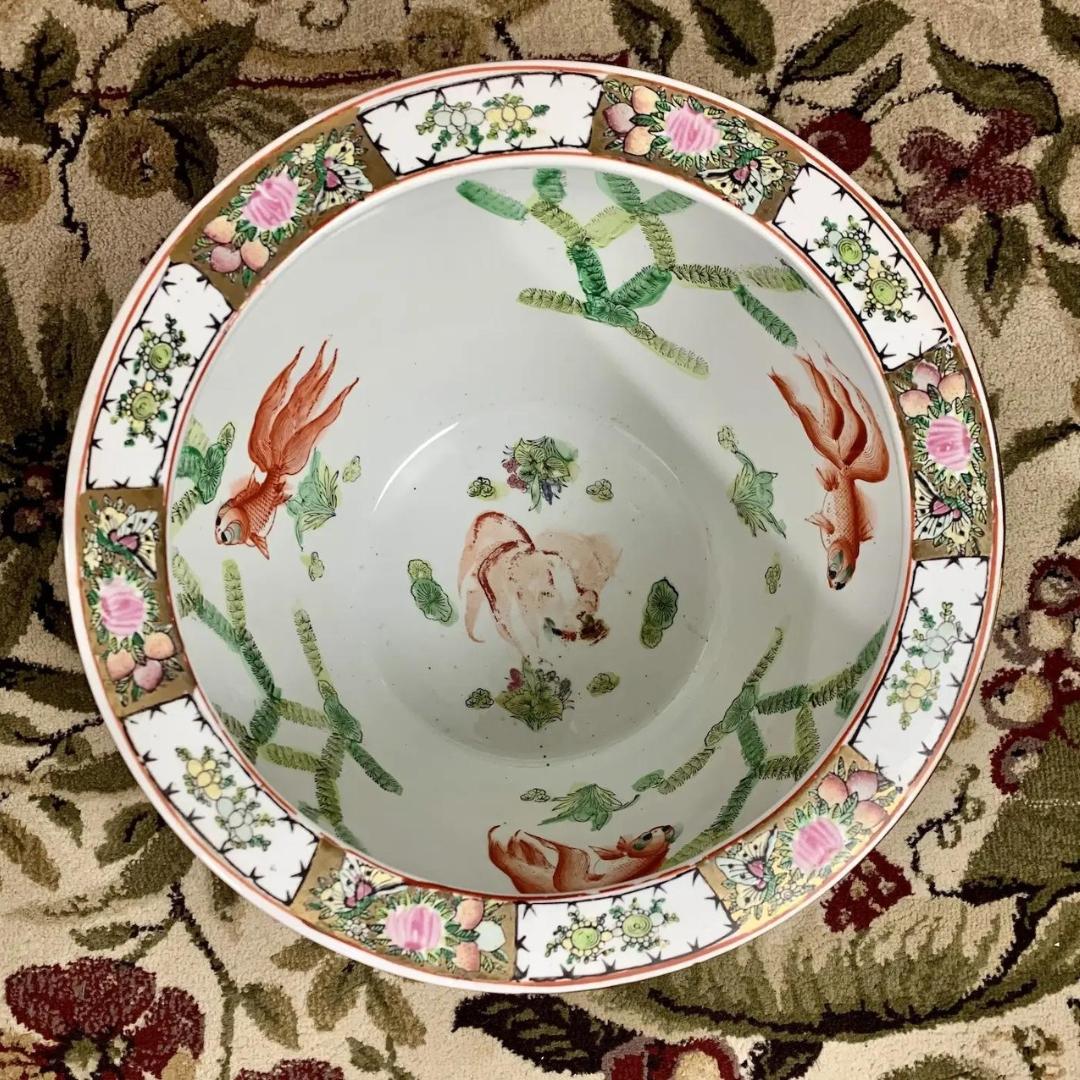 Mid-Century Famille Rose Chinoiserie Porcelain Fish Bowl For Sale 2
