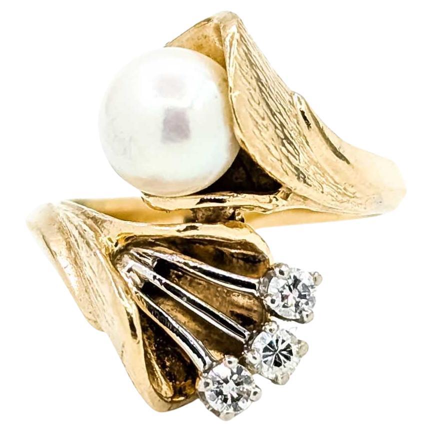 Mid-Century Fan Style Akoya Pearl and Diamond 14K Gold Ring For Sale