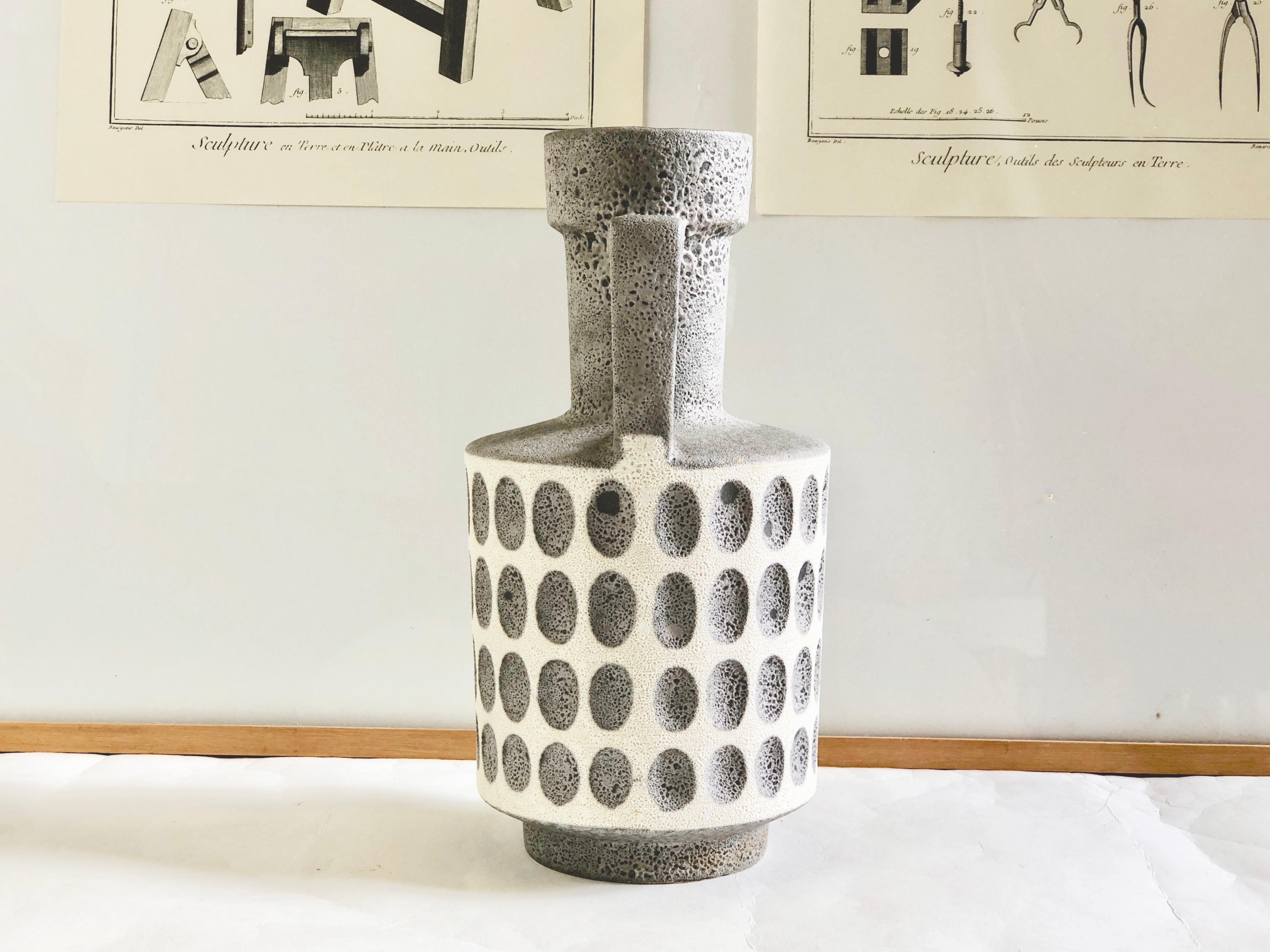 Hand-Crafted Midcentury Fat Lava Krug Vase Ü-Keramik 'Übelacker' 1527/26 Grau & Gelb