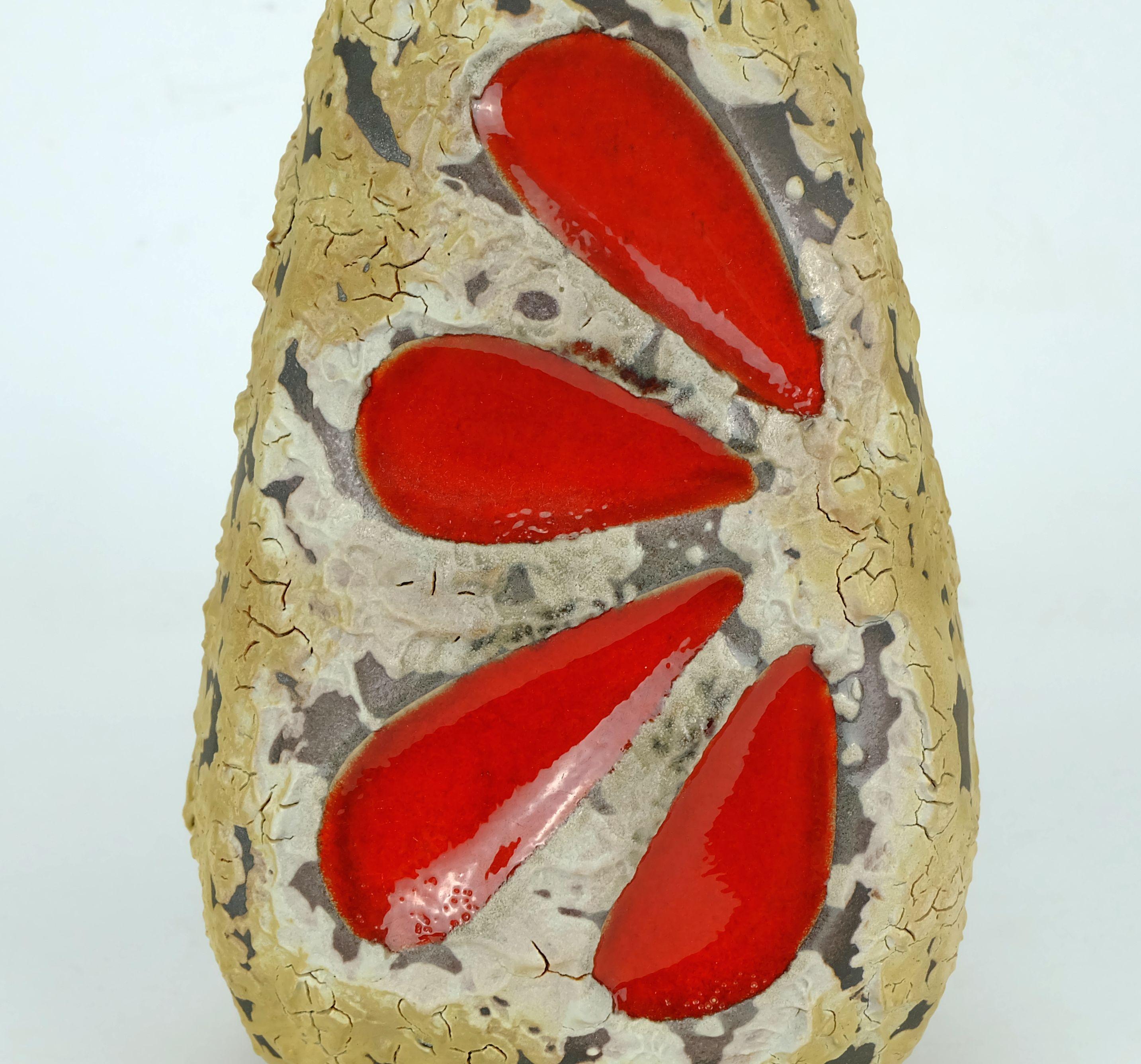 West German ceramic vase with outstanding crusty glaze in different shades of beige on dark brown combined with a leaf pattern in shiny red. Manufactured by ES-Keramik (Emons & Soehne) in the 1960s to 70s. No number visible, it should be model