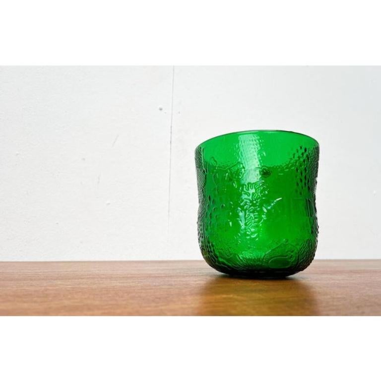 Mid-Century Fauna Decor Glass Vase by Oiva Toikka for Arabia, Finland, 1960s For Sale 6