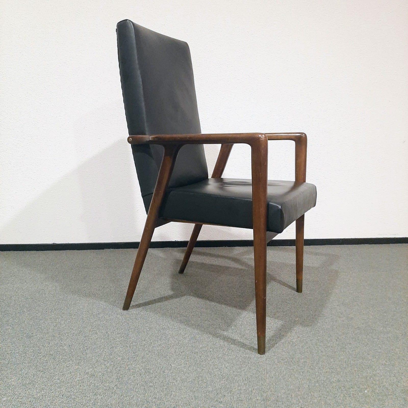Mid-Century Fauteuil with high backrest by German designer Josef Hillerbrand In Good Condition For Sale In MIJDRECHT, NL