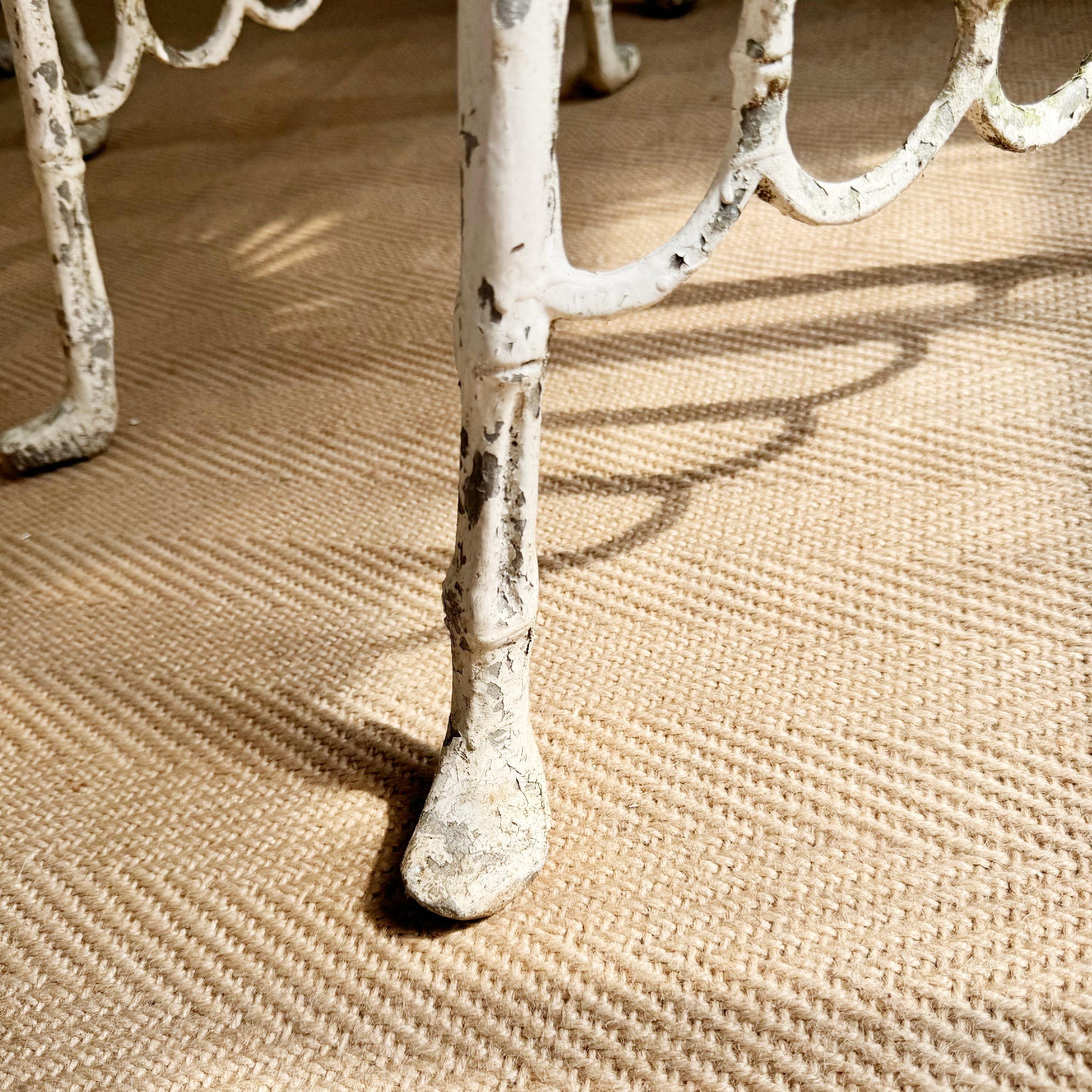 Chaises de jardin mi-siècle en faux bambou et aluminium moulé en vente 10