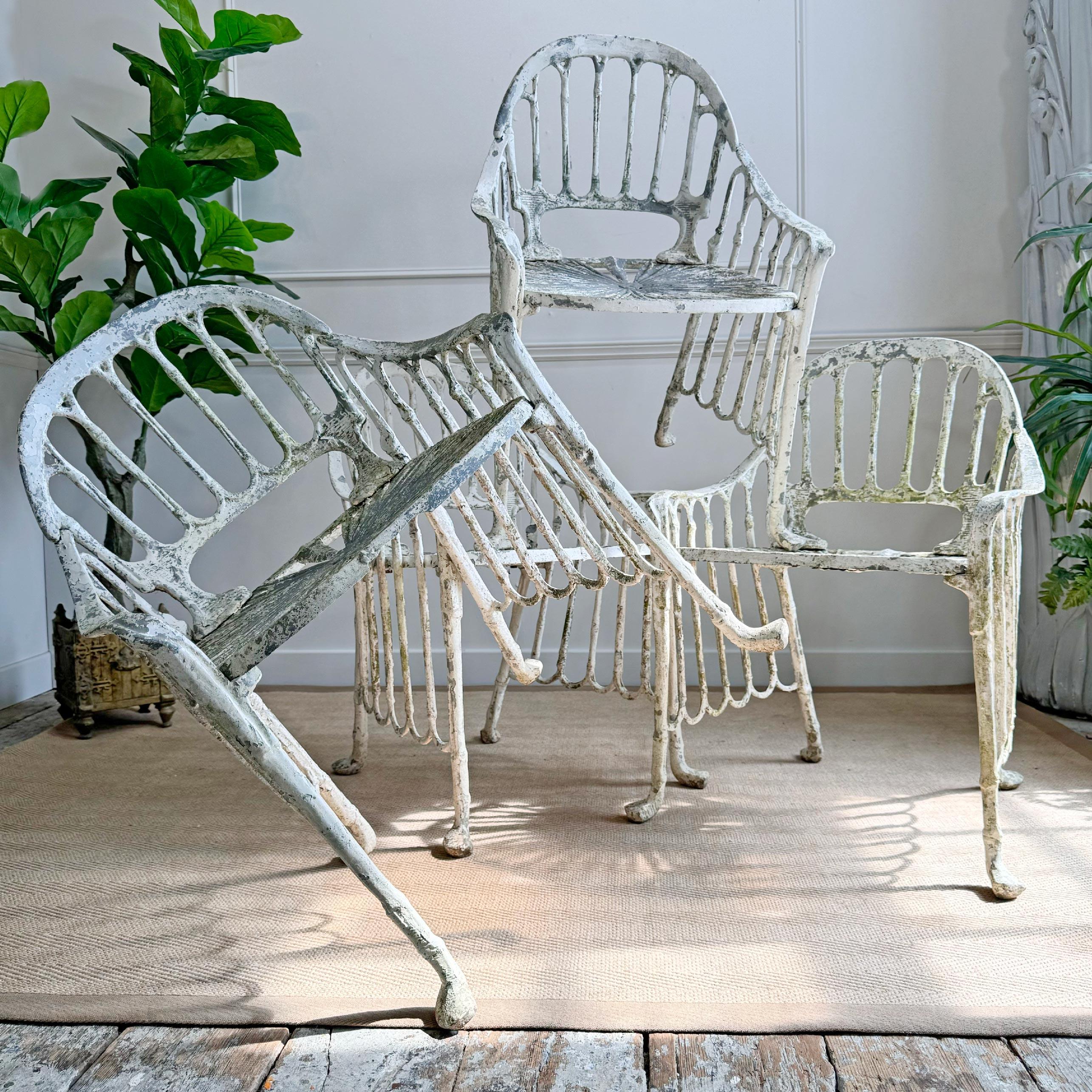 Mid-Century Modern Chaises de jardin mi-siècle en faux bambou et aluminium moulé en vente