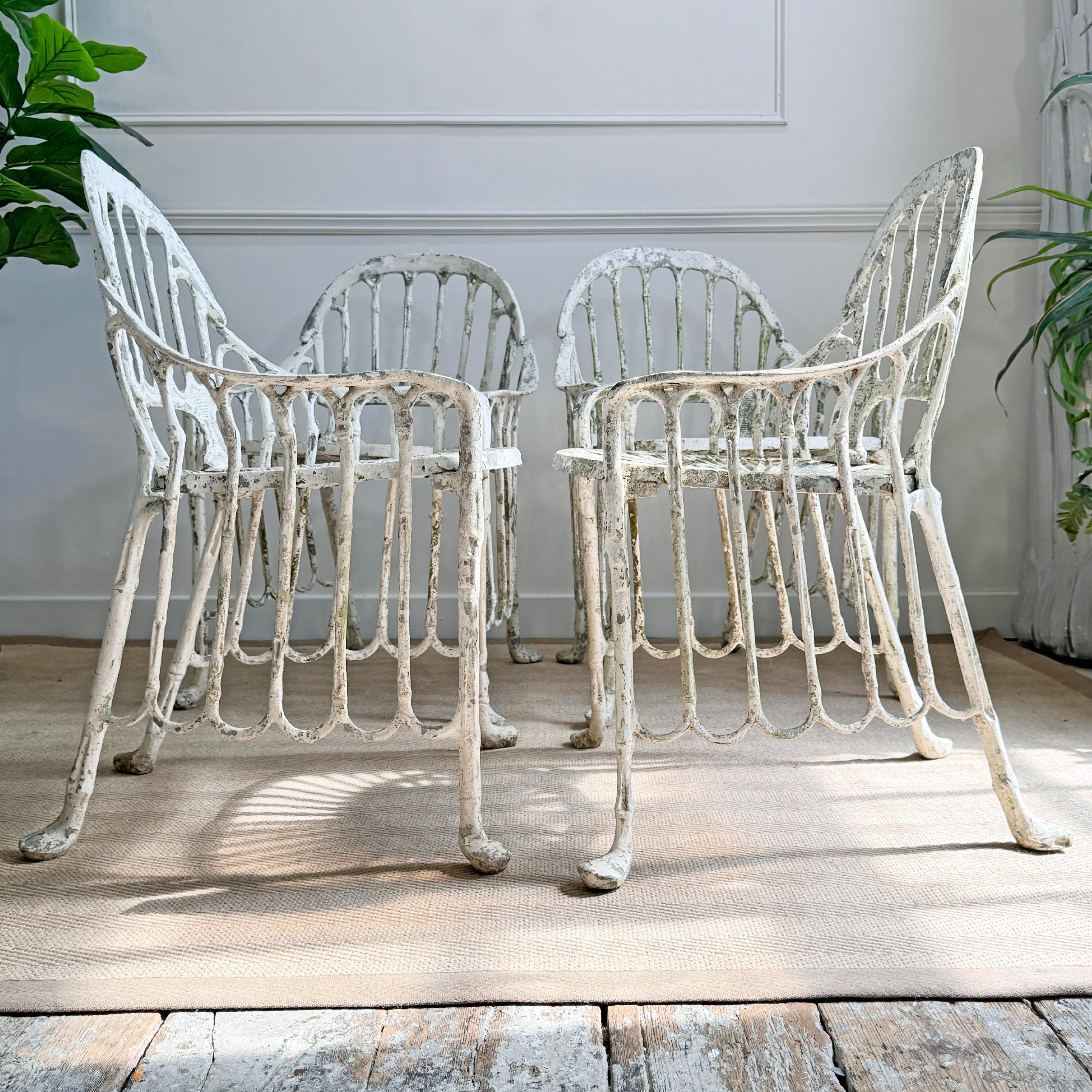 Brésilien Chaises de jardin mi-siècle en faux bambou et aluminium moulé en vente