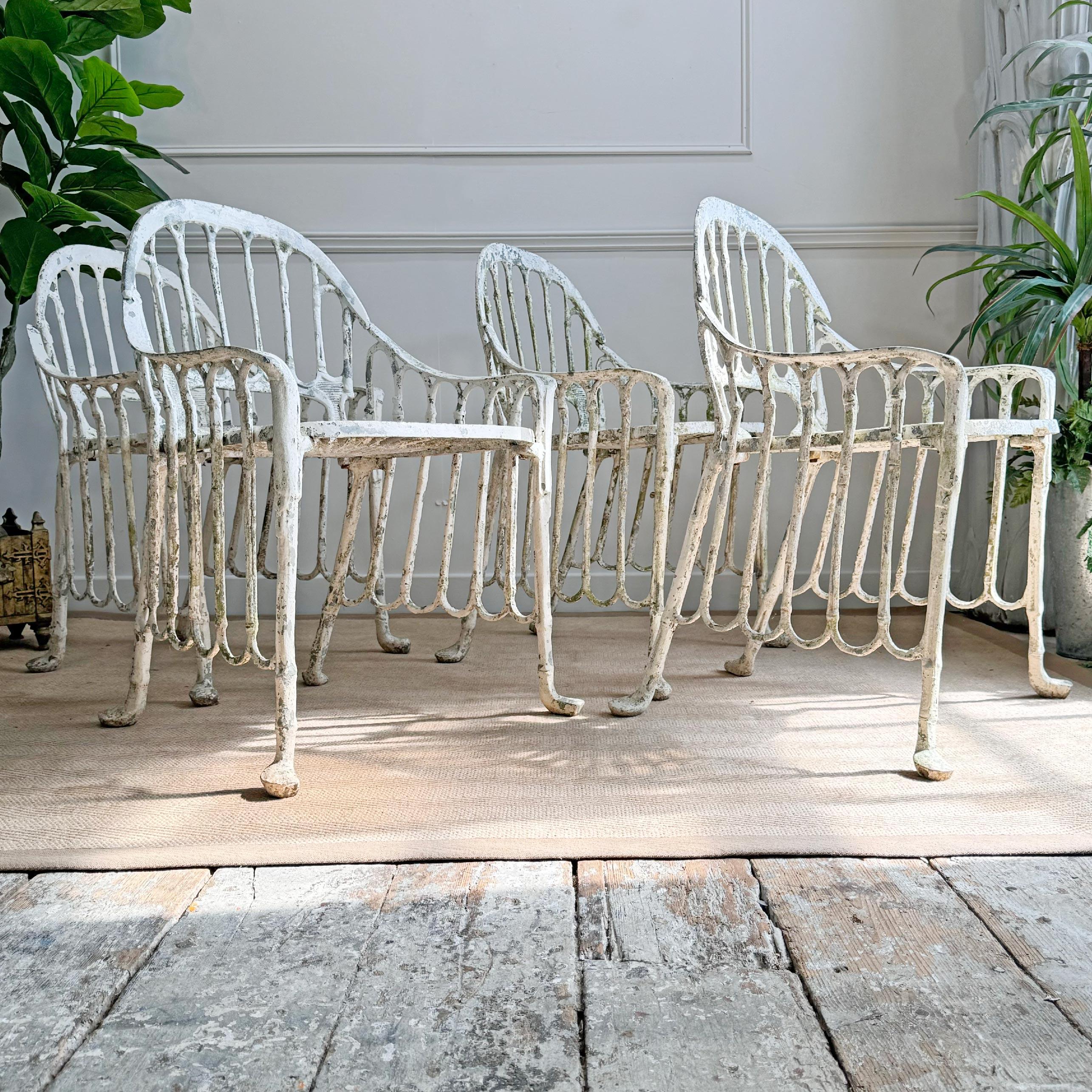 Aluminium Chaises de jardin mi-siècle en faux bambou et aluminium moulé en vente